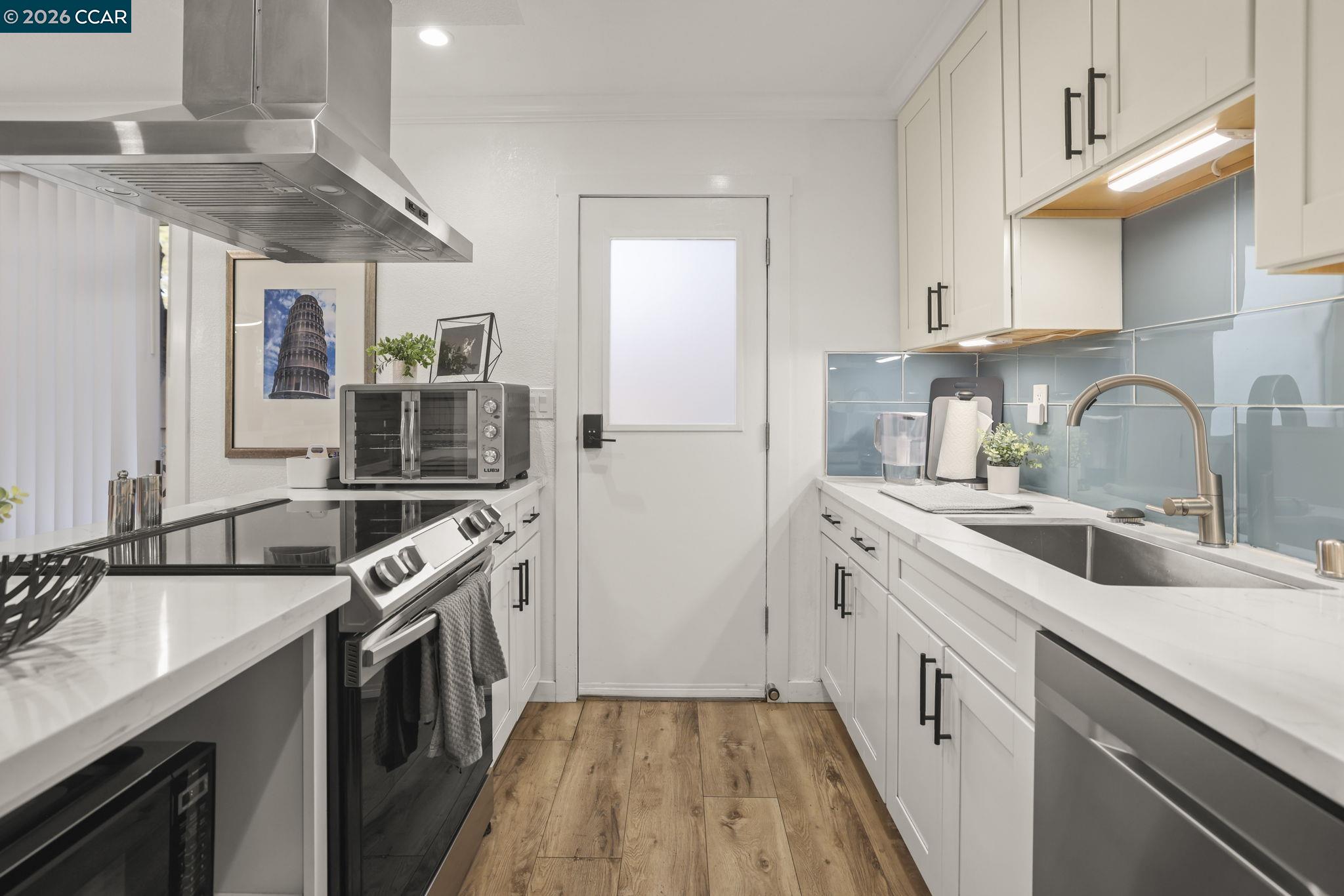 Detail Gallery Image 4 of 32 For 1844 Pomar Way, Walnut Creek,  CA 94598 - 2 Beds | 1/1 Baths