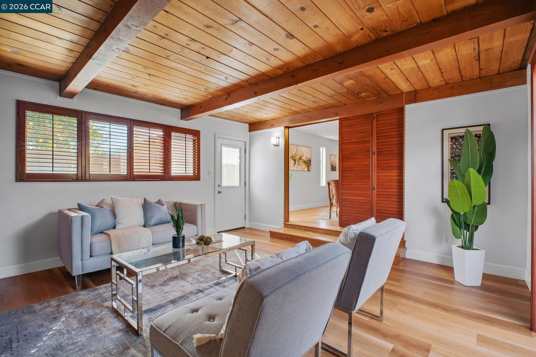 Detail Gallery Image 13 of 43 For 16132 via Catherine, San Lorenzo,  CA 94580 - 3 Beds | 2 Baths