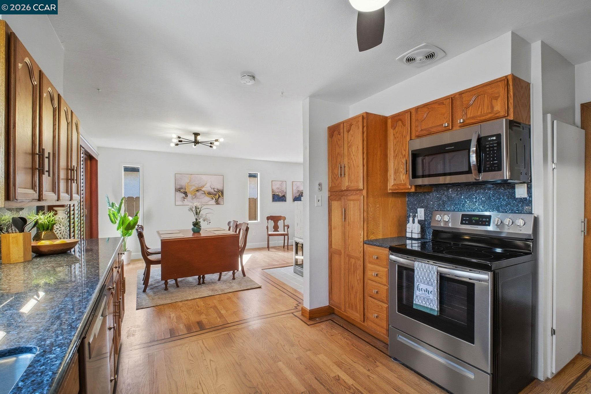 Detail Gallery Image 18 of 43 For 16132 via Catherine, San Lorenzo,  CA 94580 - 3 Beds | 2 Baths