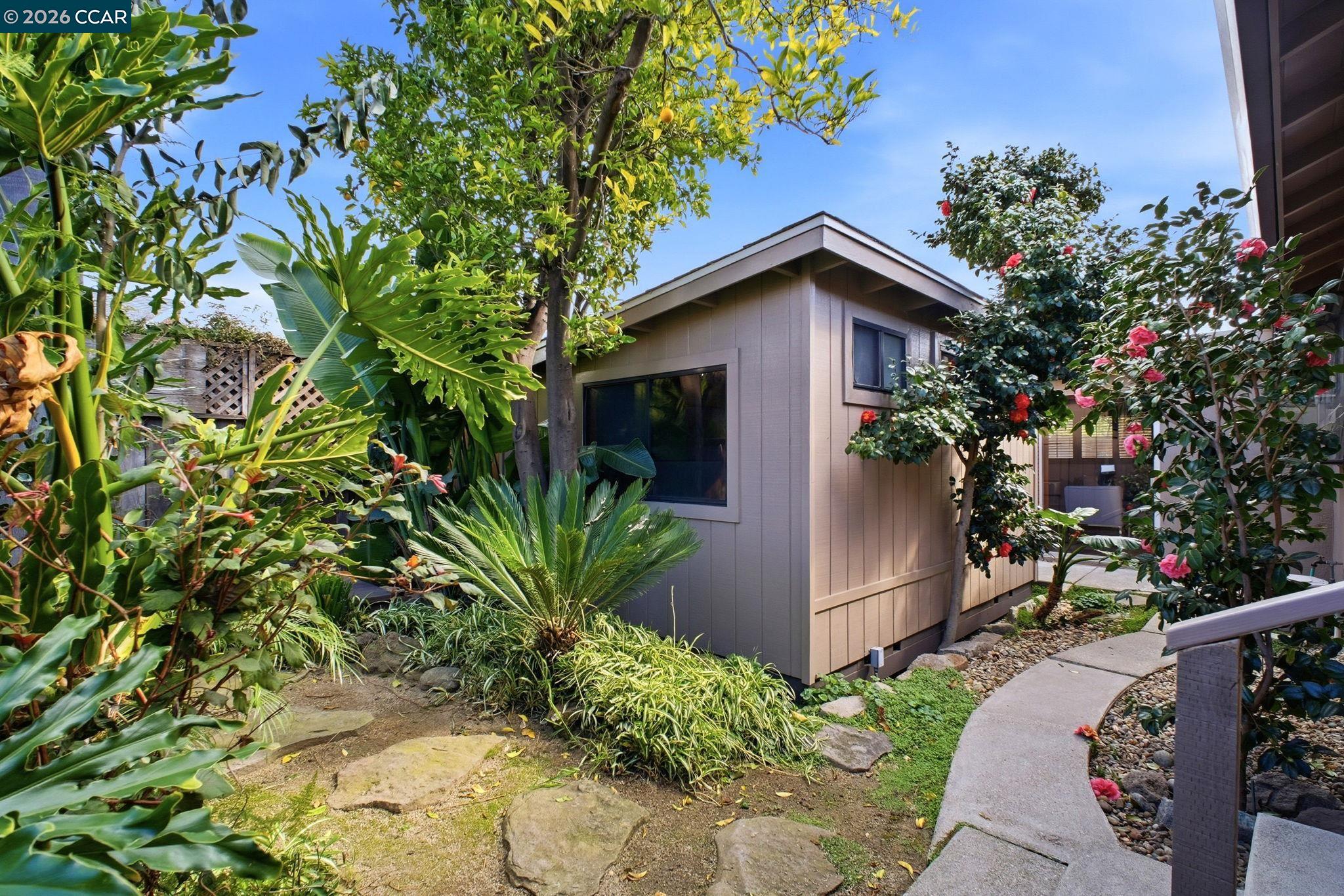 Detail Gallery Image 36 of 43 For 16132 via Catherine, San Lorenzo,  CA 94580 - 3 Beds | 2 Baths