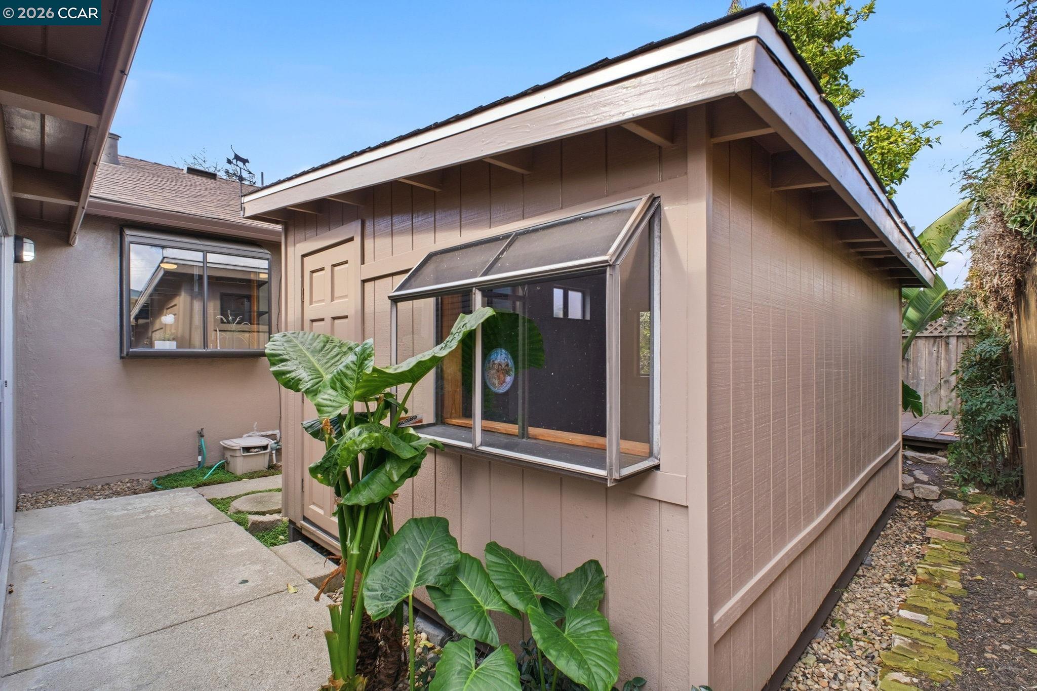 Detail Gallery Image 39 of 43 For 16132 via Catherine, San Lorenzo,  CA 94580 - 3 Beds | 2 Baths