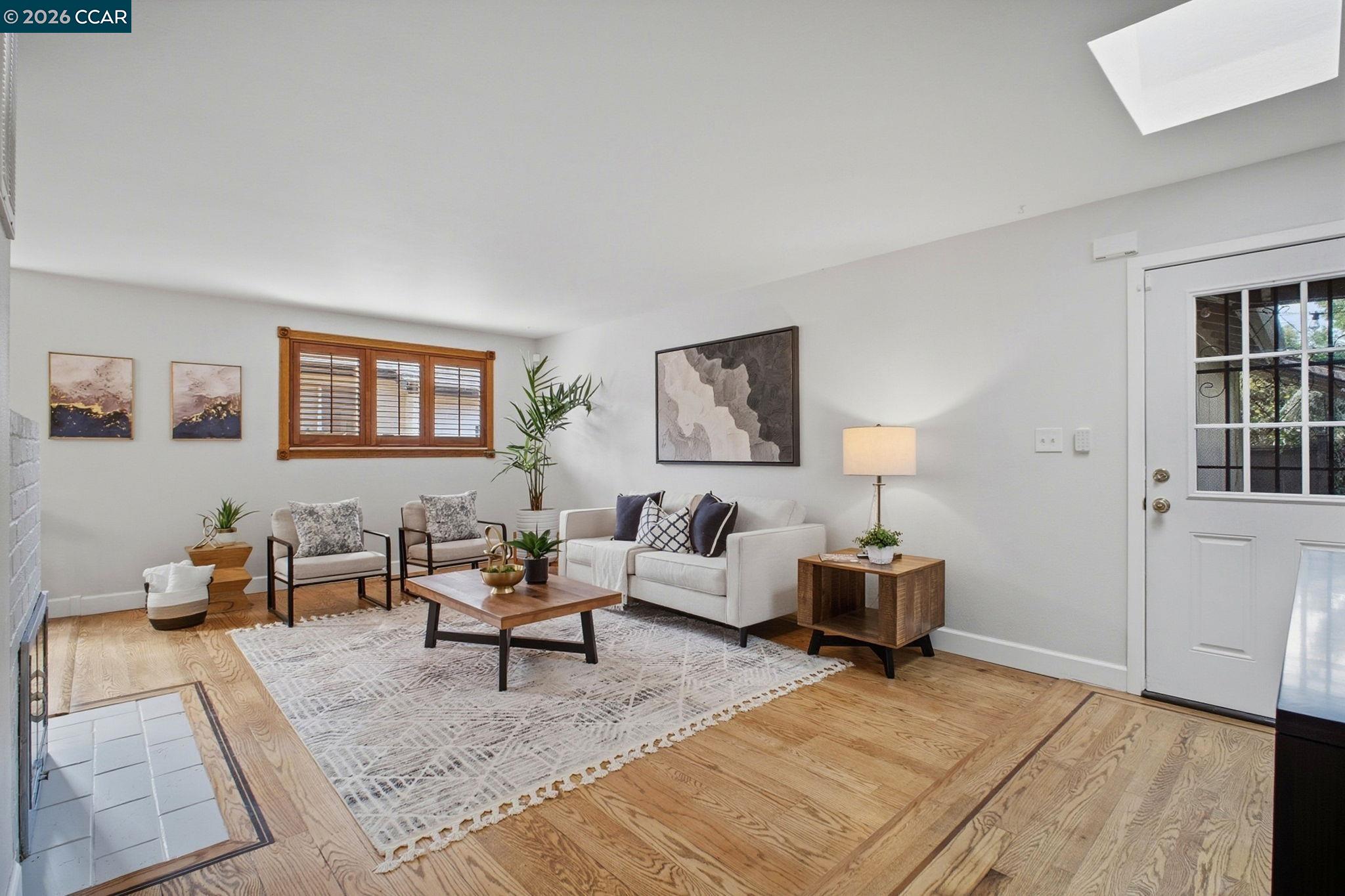 Detail Gallery Image 7 of 43 For 16132 via Catherine, San Lorenzo,  CA 94580 - 3 Beds | 2 Baths