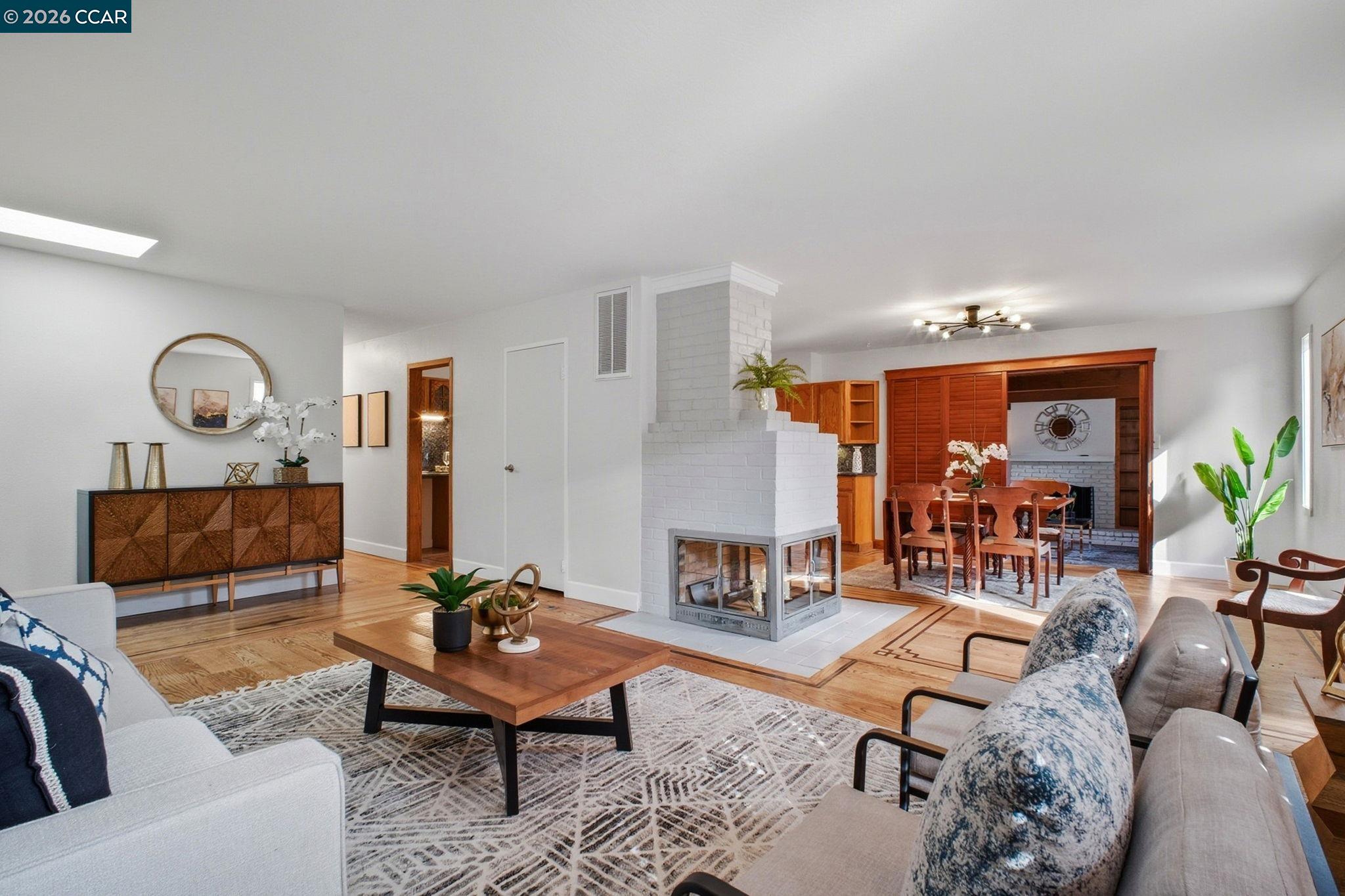 Detail Gallery Image 10 of 43 For 16132 via Catherine, San Lorenzo,  CA 94580 - 3 Beds | 2 Baths