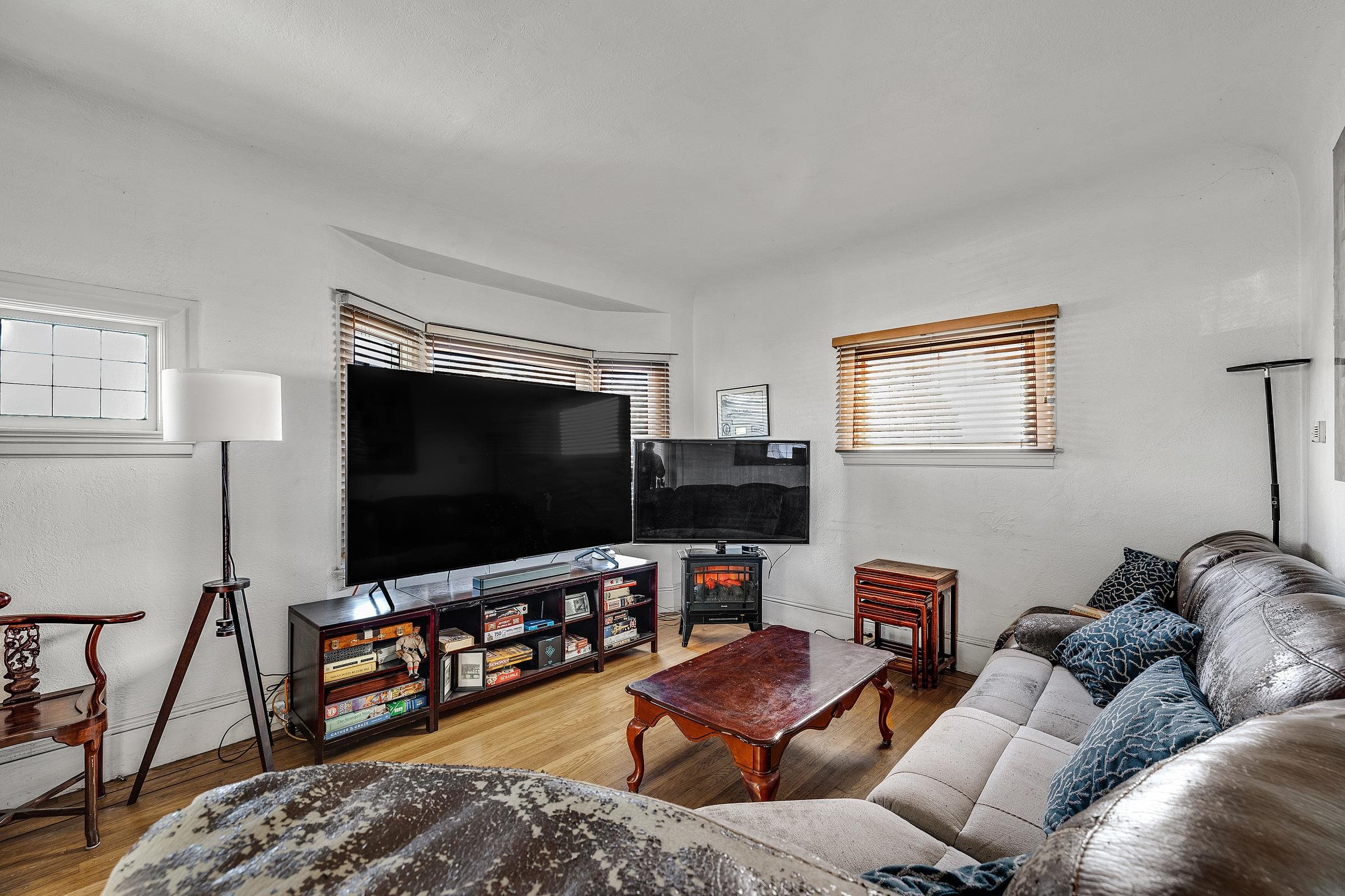 Detail Gallery Image 2 of 39 For 976 Park Street, Alameda,  CA 94501 - – Beds | – Baths