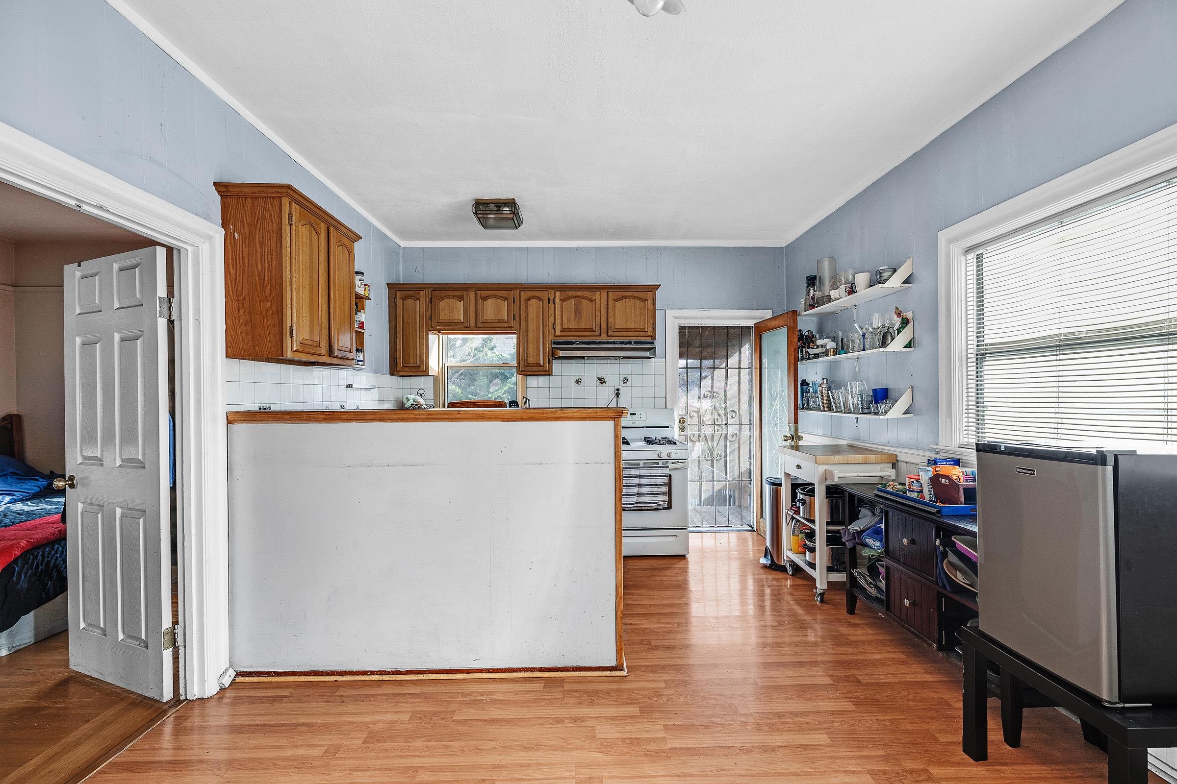 Detail Gallery Image 14 of 39 For 976 Park Street, Alameda,  CA 94501 - – Beds | – Baths