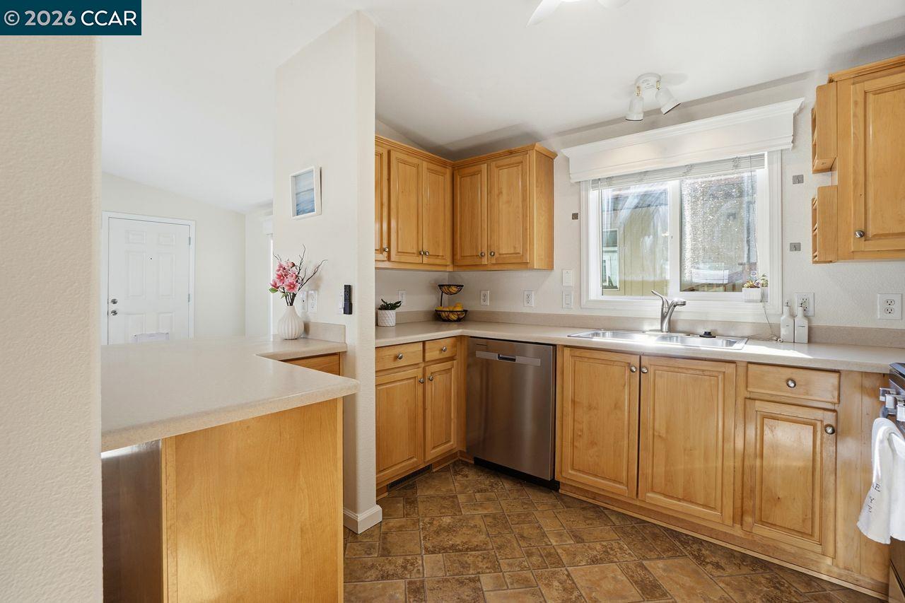 Detail Gallery Image 13 of 35 For 3777 Willow Pass Rd #20,  Bay Point,  CA 94565 - 2 Beds | 1/1 Baths