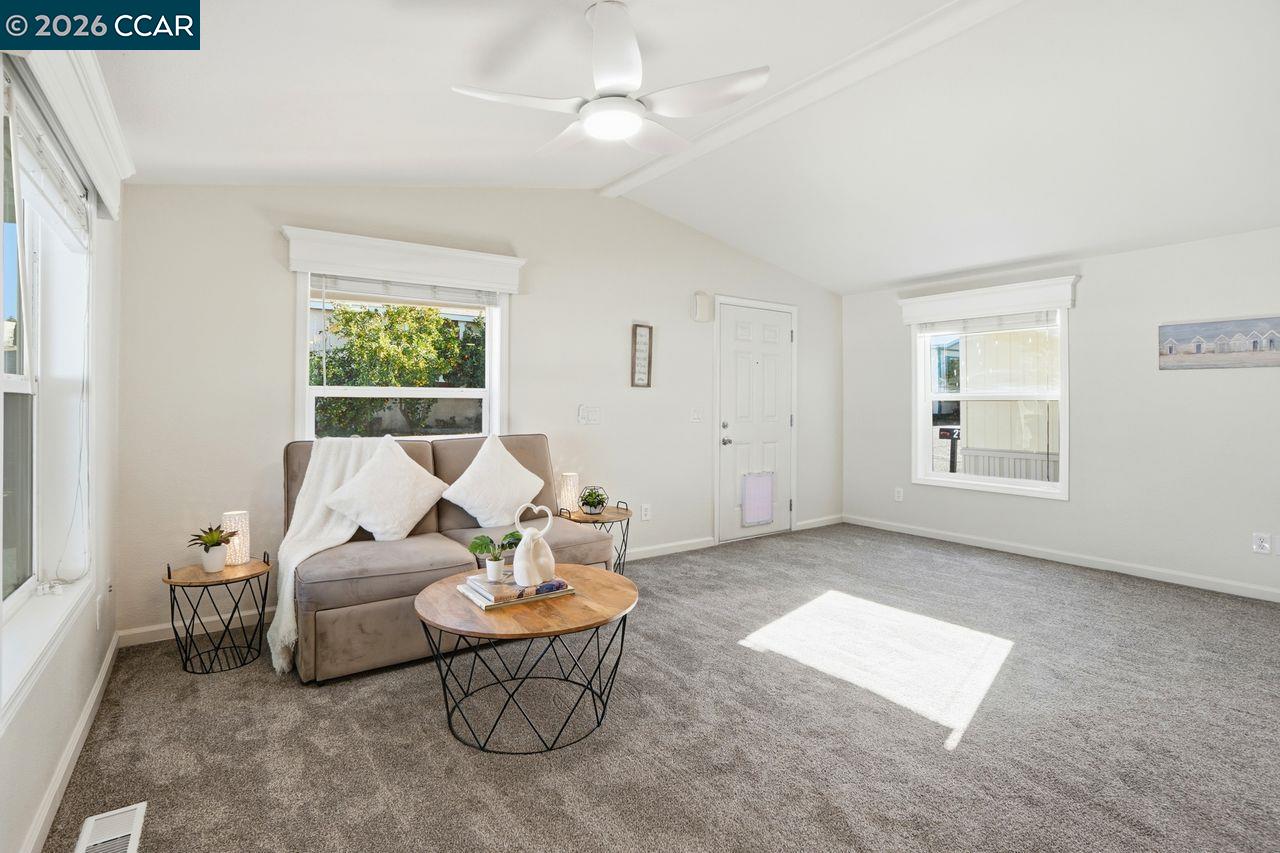 Detail Gallery Image 3 of 35 For 3777 Willow Pass Rd #20,  Bay Point,  CA 94565 - 2 Beds | 1/1 Baths