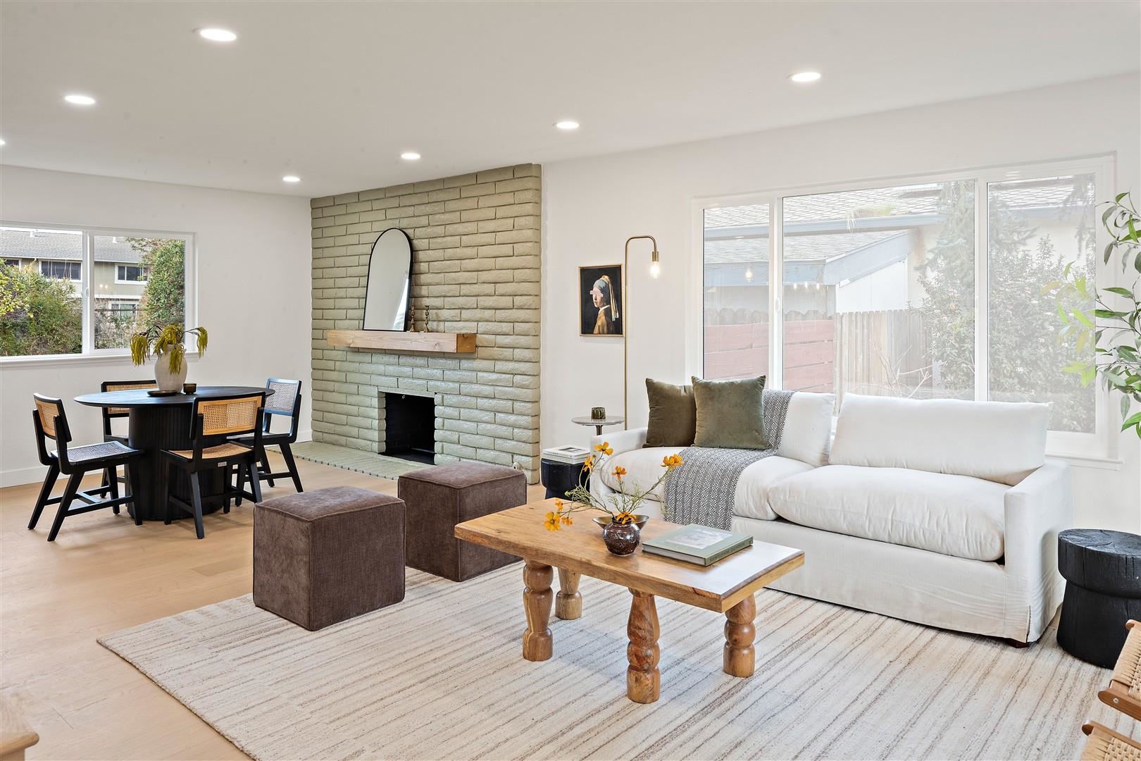 Detail Gallery Image 2 of 43 For 125 Larkwood Cir, Danville,  CA 94526 - 5 Beds | 2/1 Baths