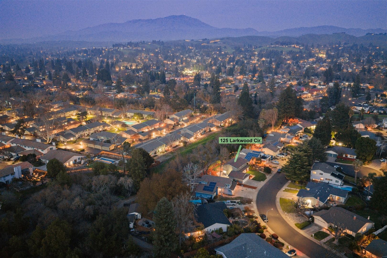 Detail Gallery Image 34 of 43 For 125 Larkwood Cir, Danville,  CA 94526 - 5 Beds | 2/1 Baths