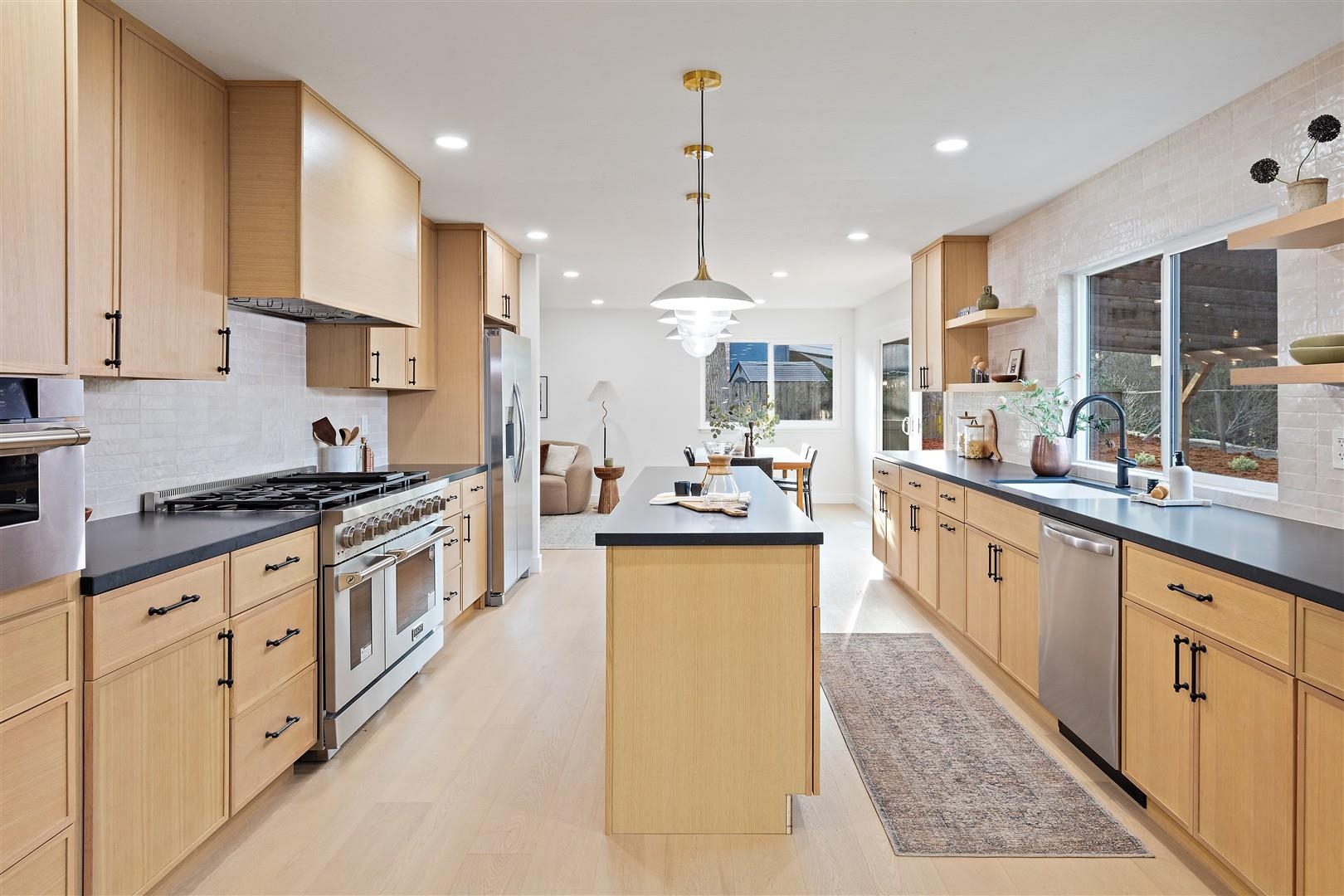 Detail Gallery Image 6 of 43 For 125 Larkwood Cir, Danville,  CA 94526 - 5 Beds | 2/1 Baths