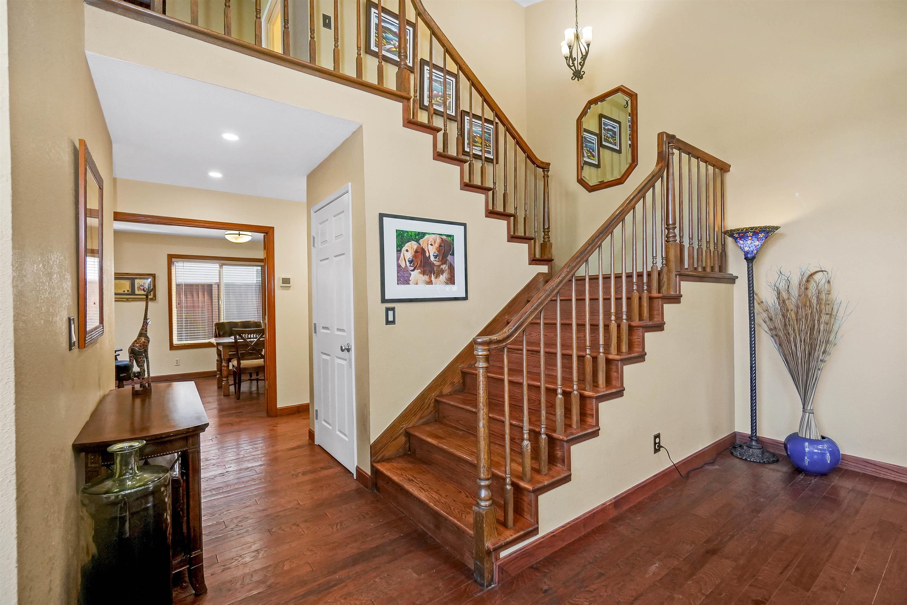 Detail Gallery Image 12 of 57 For 3699 Greenhills Avenue, Castro Valley,  CA 94546 - 4 Beds | 3 Baths