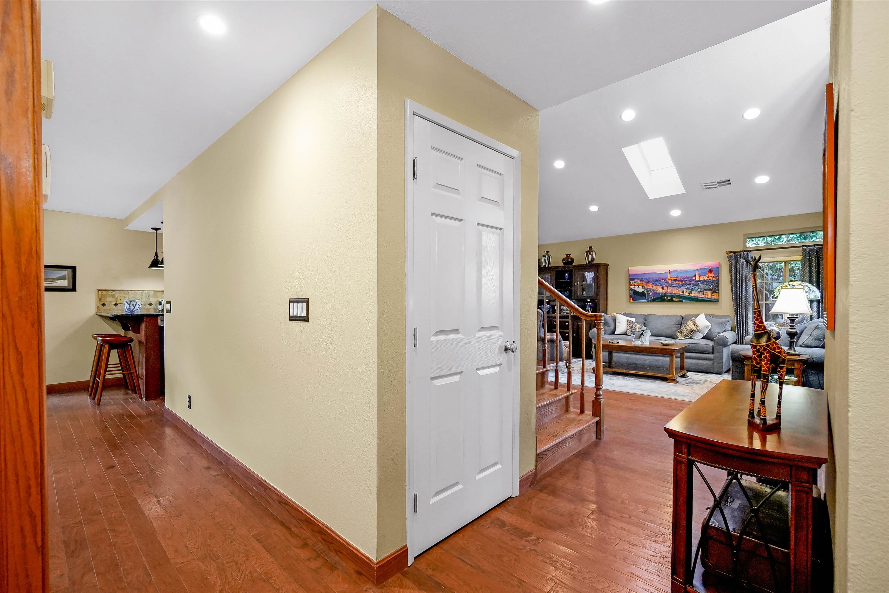 Detail Gallery Image 23 of 57 For 3699 Greenhills Avenue, Castro Valley,  CA 94546 - 4 Beds | 3 Baths