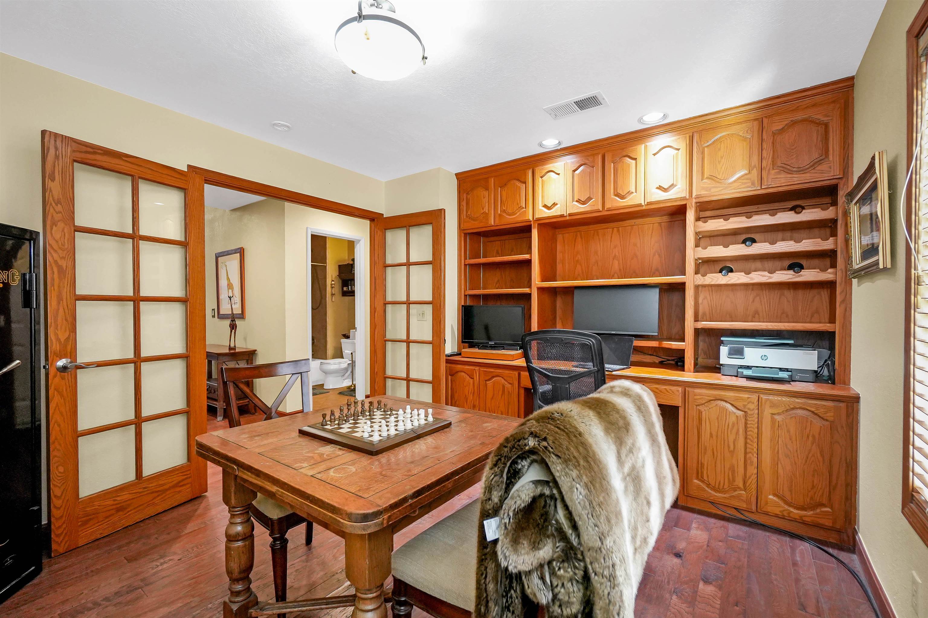 Detail Gallery Image 26 of 57 For 3699 Greenhills Avenue, Castro Valley,  CA 94546 - 4 Beds | 3 Baths