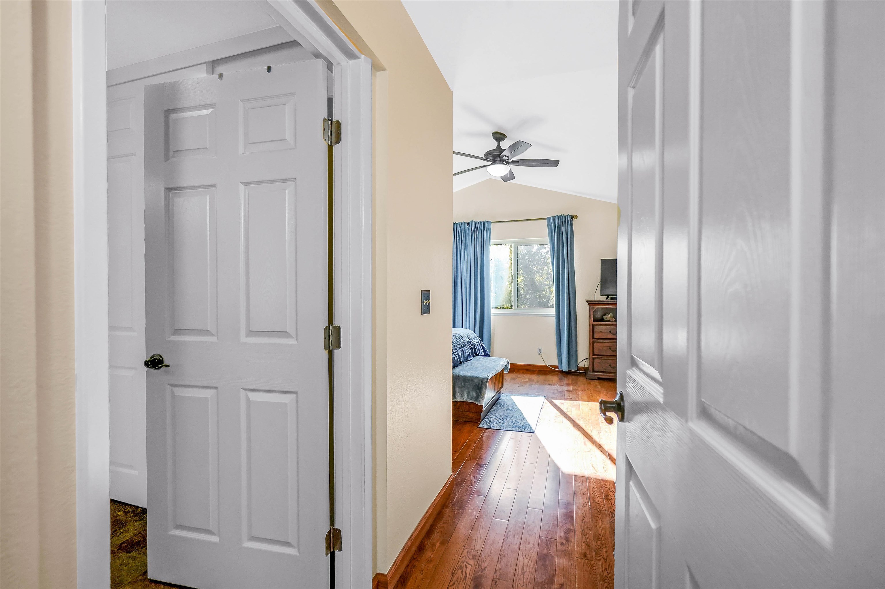 Detail Gallery Image 33 of 57 For 3699 Greenhills Avenue, Castro Valley,  CA 94546 - 4 Beds | 3 Baths