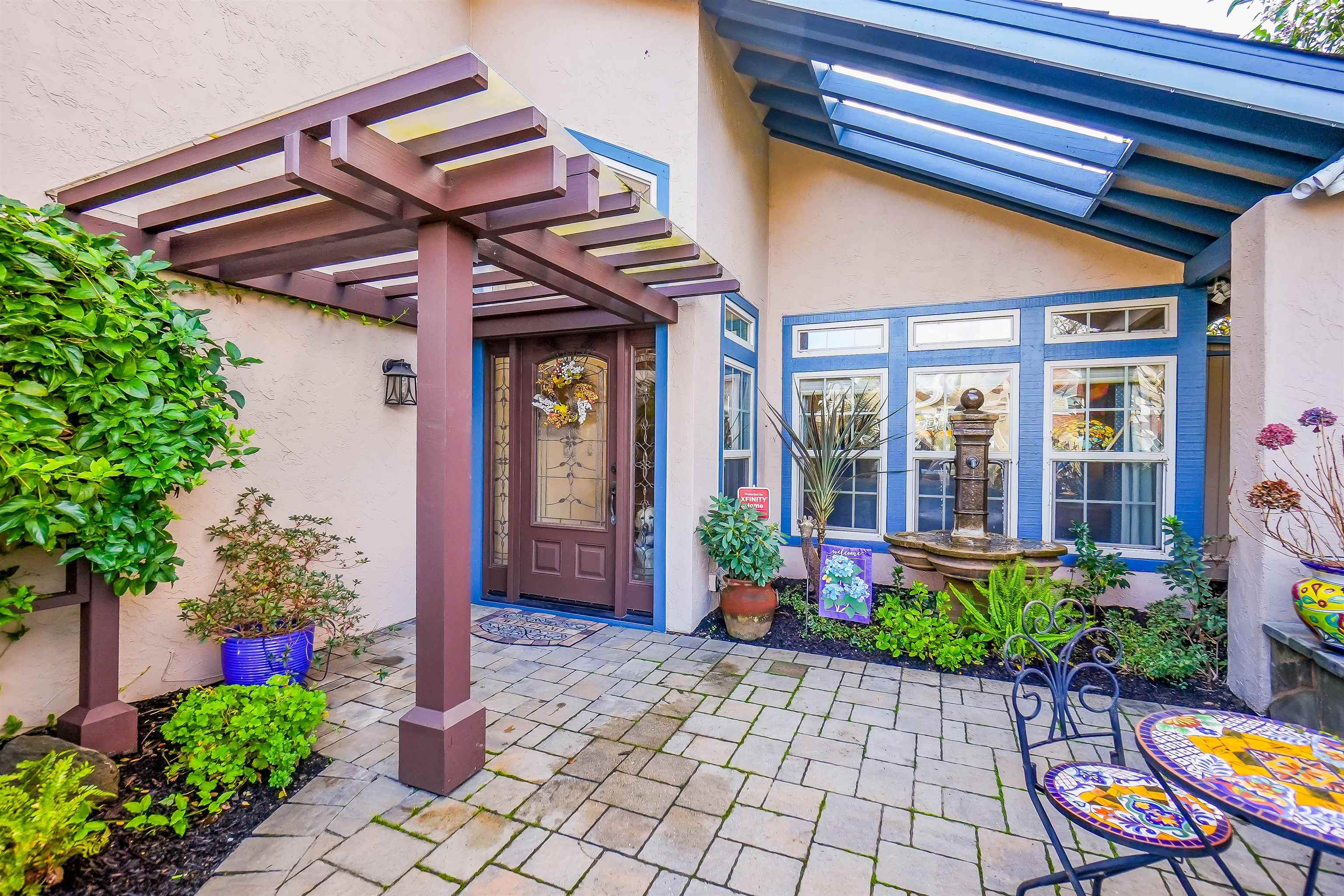 Detail Gallery Image 4 of 57 For 3699 Greenhills Avenue, Castro Valley,  CA 94546 - 4 Beds | 3 Baths