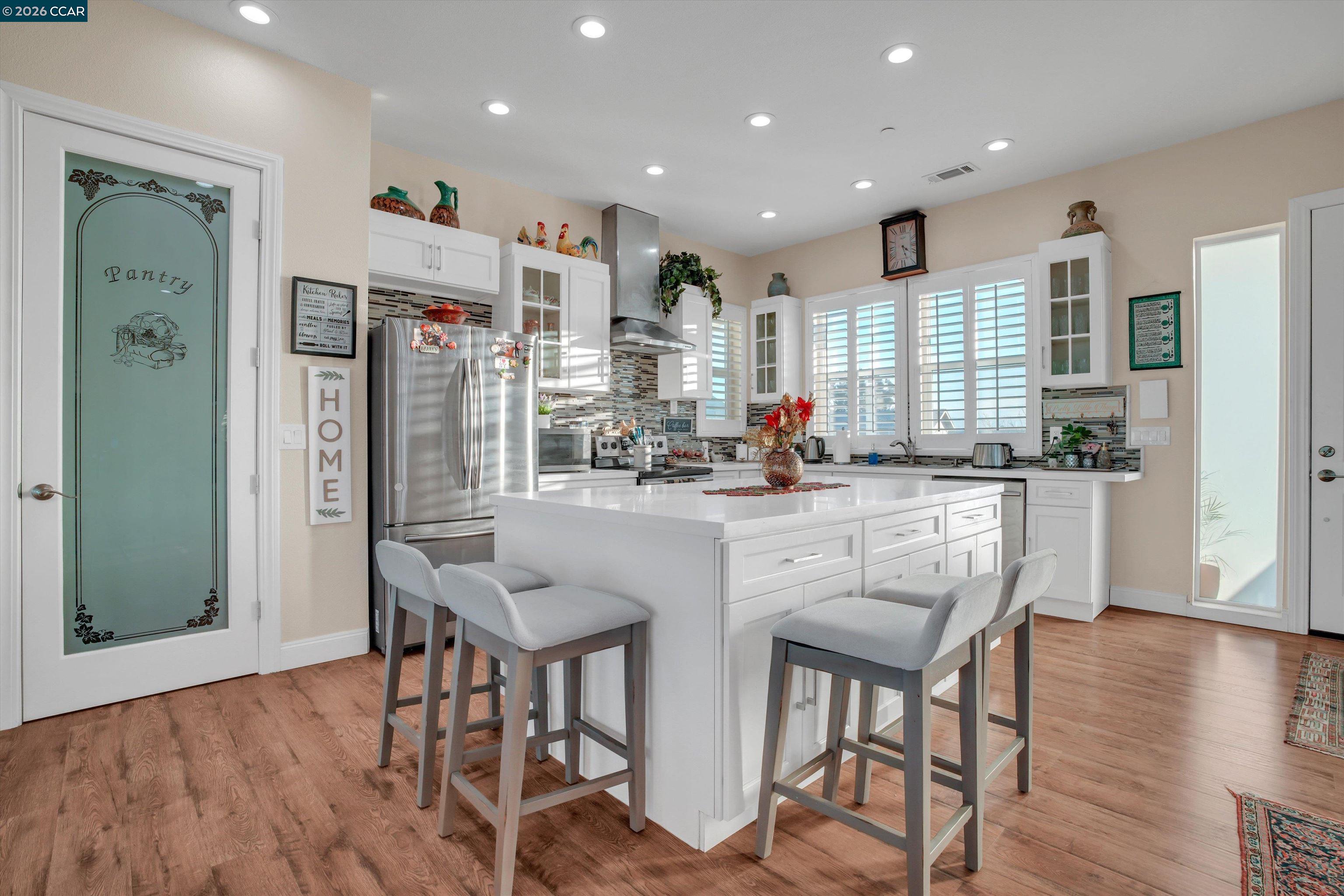 Detail Gallery Image 13 of 45 For 7760 Byron Hwy, Byron,  CA 94514 - 3 Beds | 3 Baths