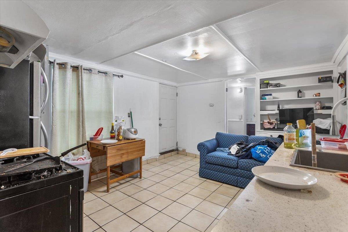 Detail Gallery Image 21 of 31 For 3109 Elmwood, Oakland,  CA 94601 - 6 Beds | 2 Baths