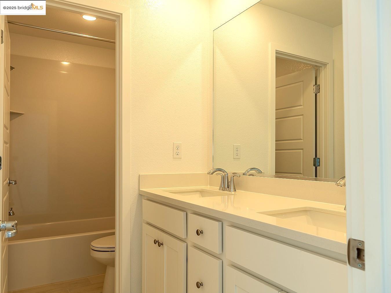 Detail Gallery Image 20 of 42 For 3596 Kona Kai Way, Sacramento,  CA 95835 - 4 Beds | 3 Baths