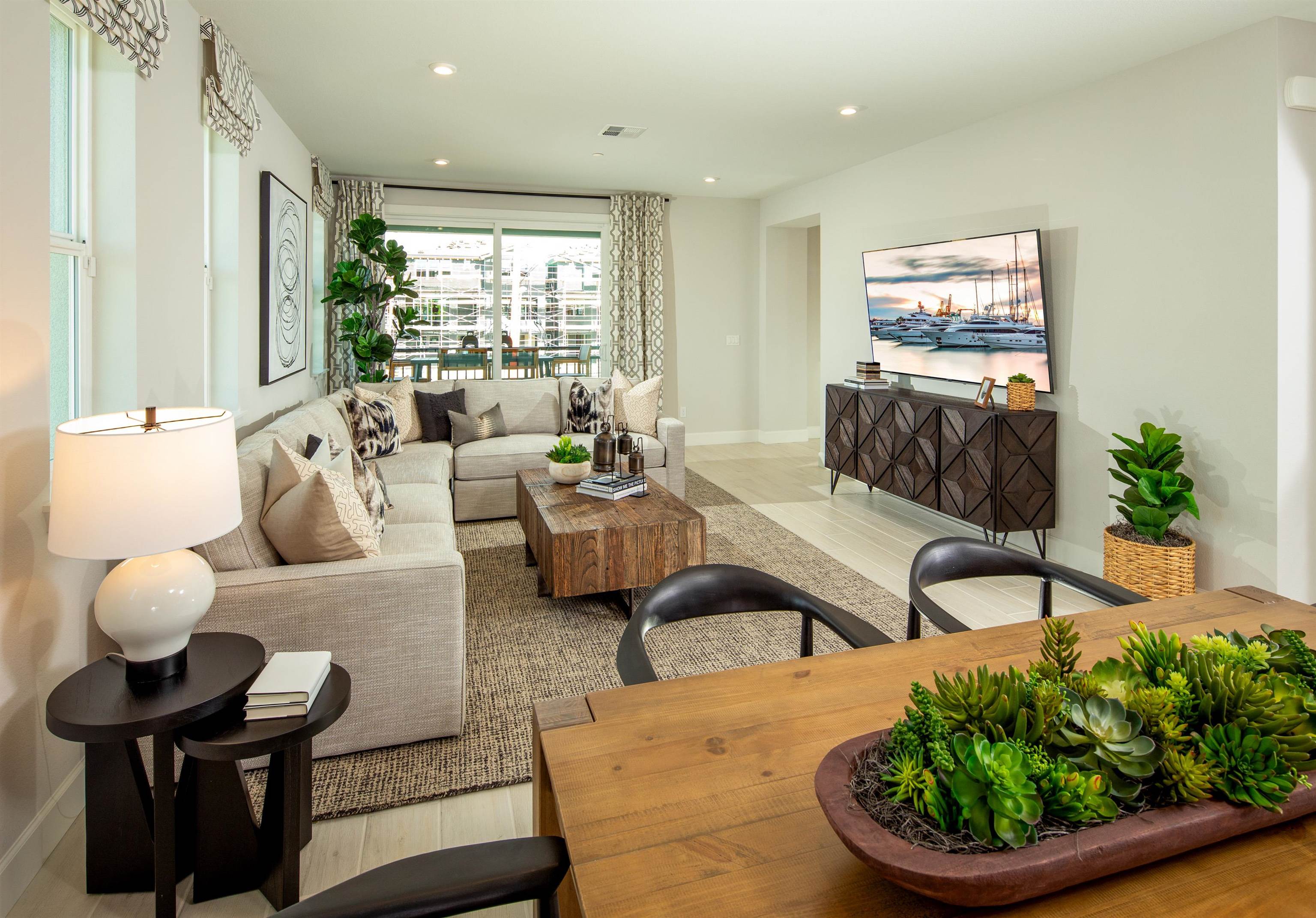 Detail Gallery Image 8 of 15 For 916 More Lane #1805,  Morgan Hill,  CA 95037 - 4 Beds | 3/1 Baths