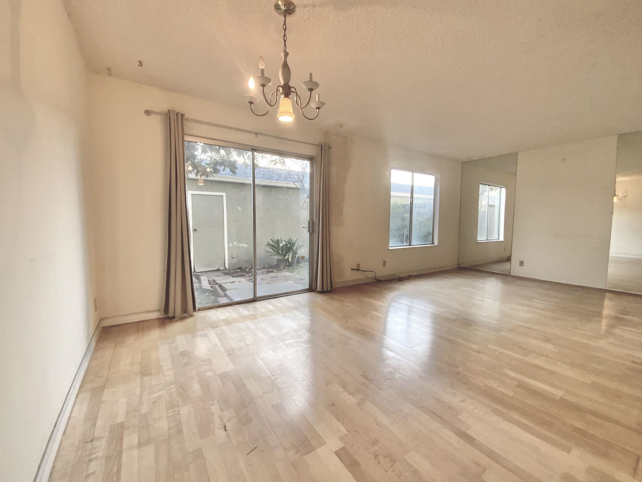 Detail Gallery Image 8 of 32 For 1135 Pandolfi Pl, San Jose,  CA 95131 - 4 Beds | 1/1 Baths