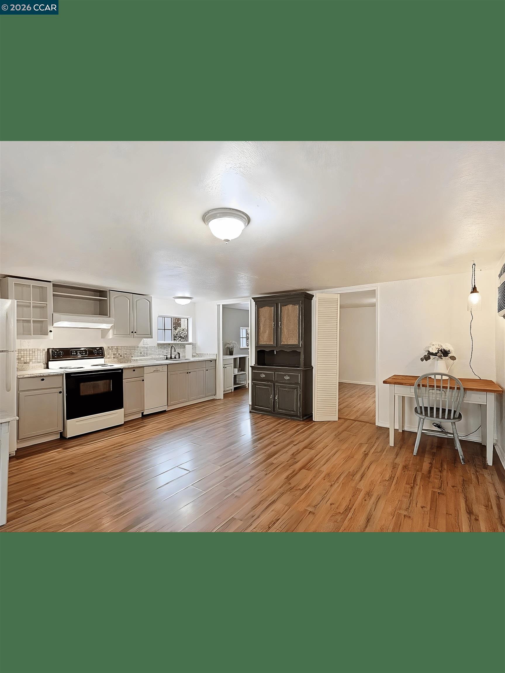 Detail Gallery Image 2 of 6 For 511 E 1/2 Locust St, Lodi,  CA 95240 - 1 Beds | 1 Baths