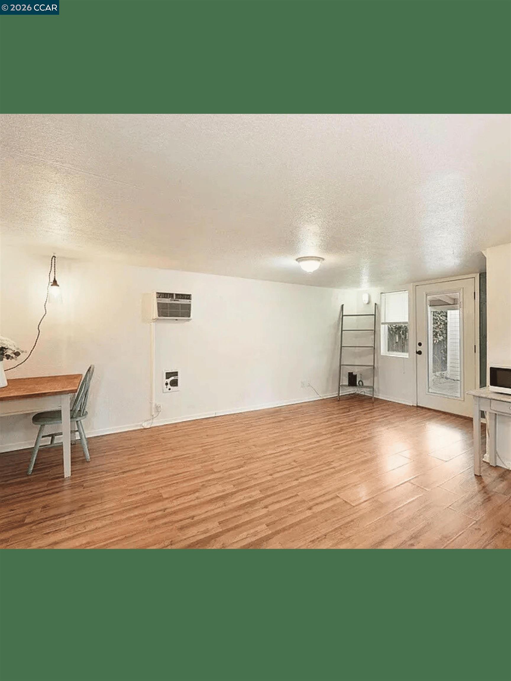 Detail Gallery Image 4 of 6 For 511 E 1/2 Locust St, Lodi,  CA 95240 - 1 Beds | 1 Baths