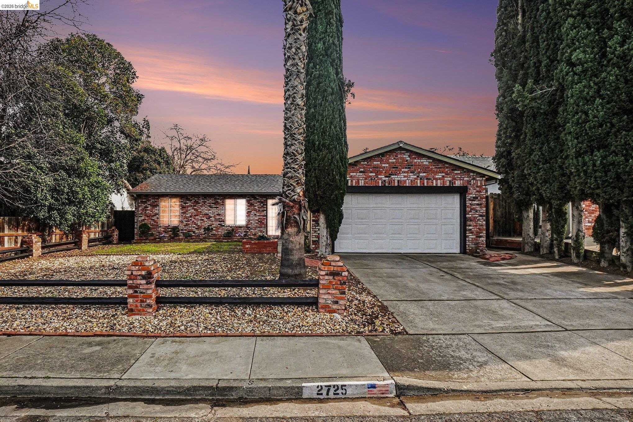 Front Image Thumbnail for EB41122923