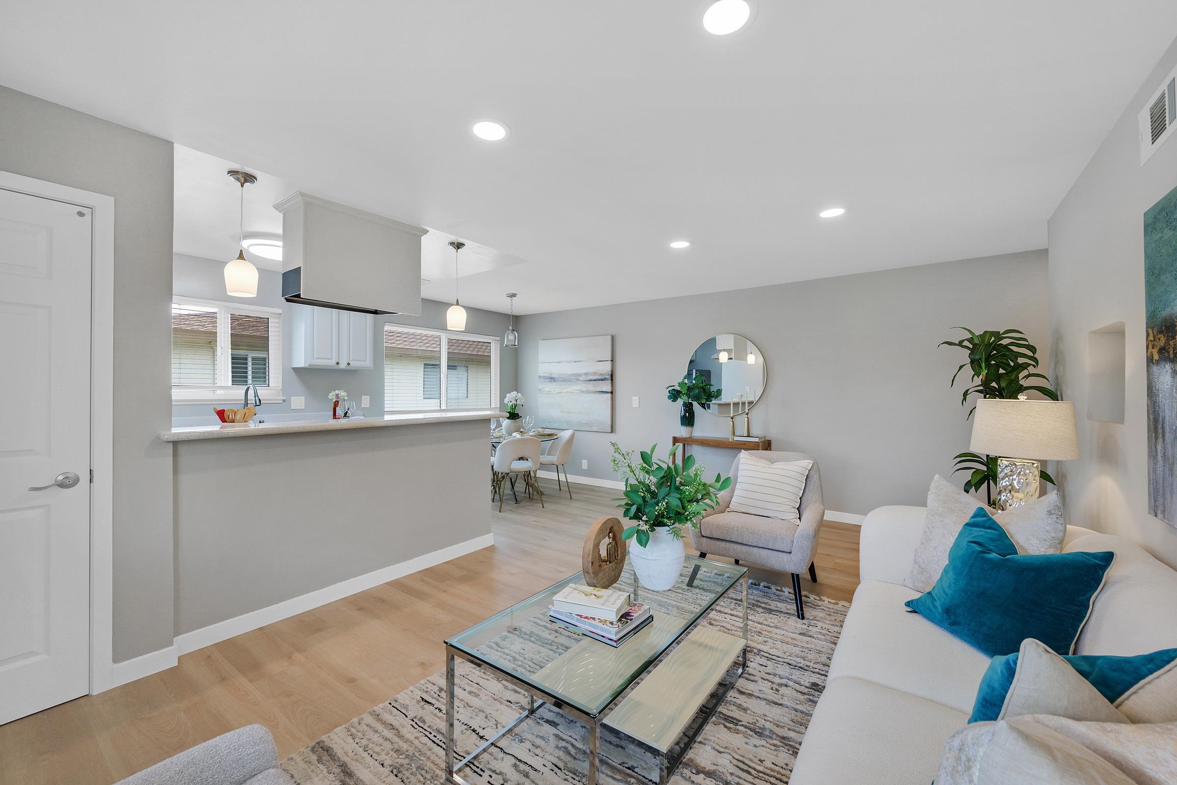 Detail Gallery Image 3 of 44 For 32608 Brenda Way #4,  Union City,  CA 94587 - 2 Beds | 1 Baths