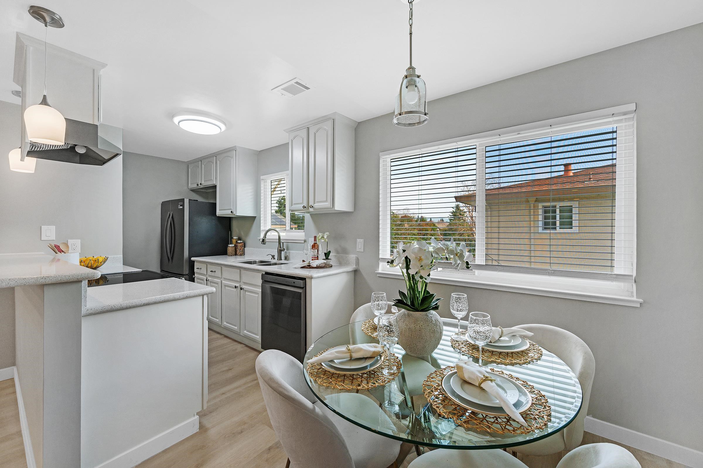 Detail Gallery Image 8 of 44 For 32608 Brenda Way #4,  Union City,  CA 94587 - 2 Beds | 1 Baths