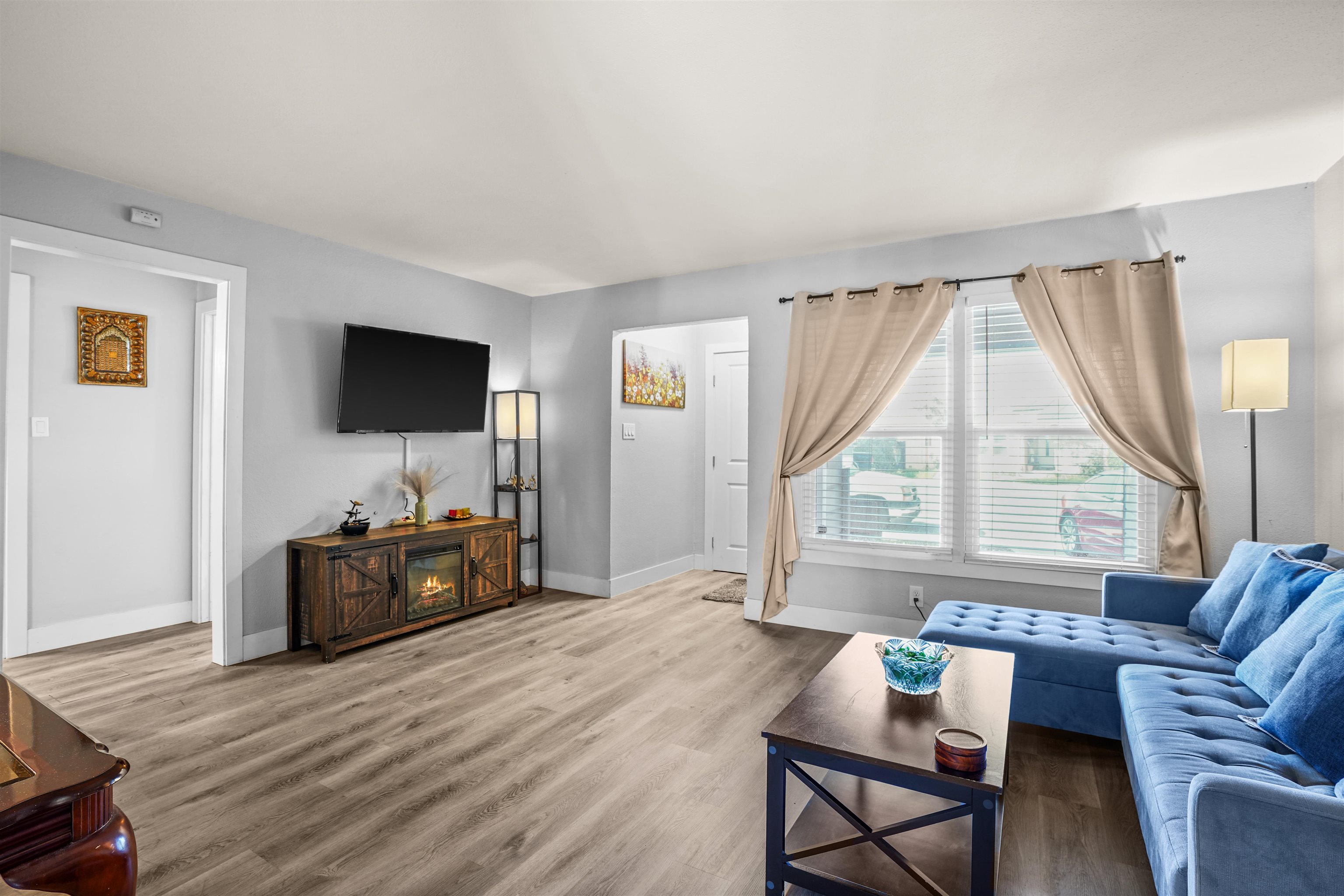 Detail Gallery Image 6 of 29 For 80 Loma Vista Way, Pittsburg,  CA 94565 - 3 Beds | 1 Baths