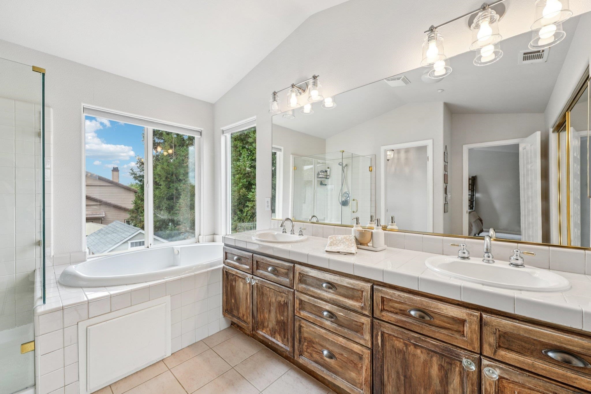 Detail Gallery Image 29 of 57 For 1762 Cheryl Dr, Livermore,  CA 94550 - 4 Beds | 3 Baths