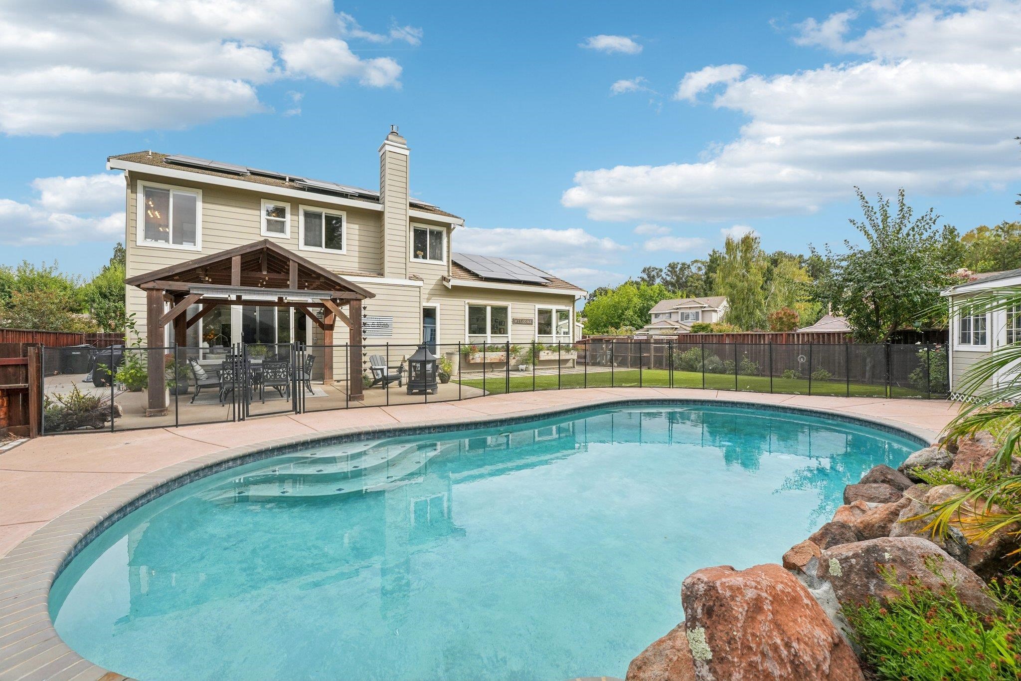 Detail Gallery Image 4 of 57 For 1762 Cheryl Dr, Livermore,  CA 94550 - 4 Beds | 3 Baths