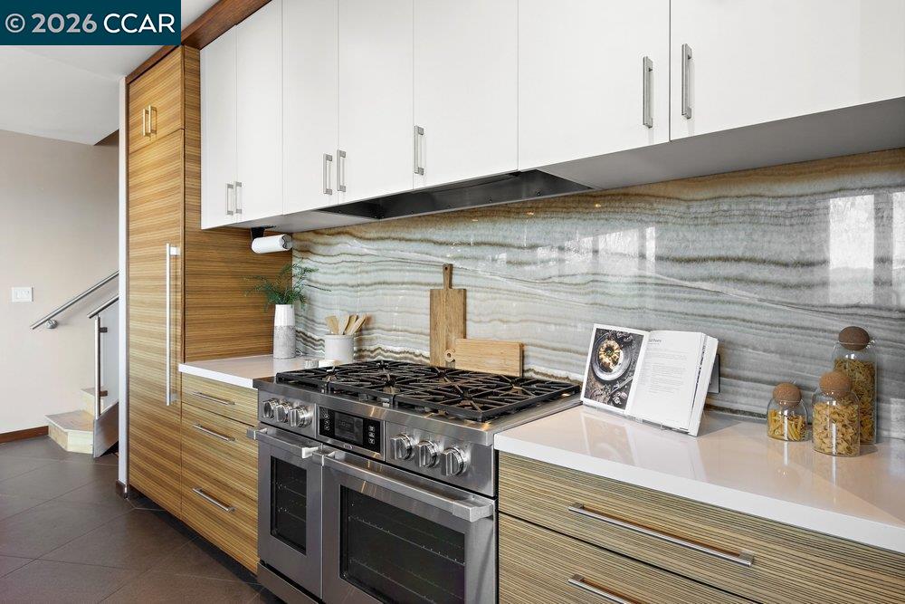 Detail Gallery Image 16 of 59 For 2083 Magnolia Way, Walnut Creek,  CA 94595 - 7 Beds | 4/1 Baths