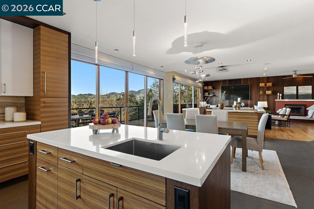 Detail Gallery Image 19 of 59 For 2083 Magnolia Way, Walnut Creek,  CA 94595 - 7 Beds | 4/1 Baths