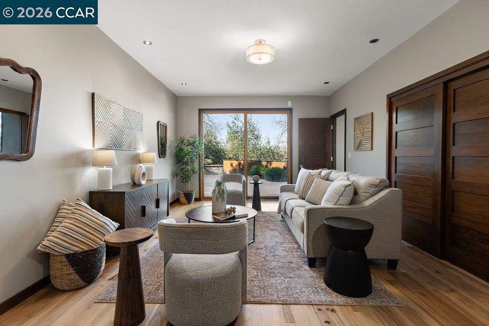 Detail Gallery Image 25 of 59 For 2083 Magnolia Way, Walnut Creek,  CA 94595 - 7 Beds | 4/1 Baths