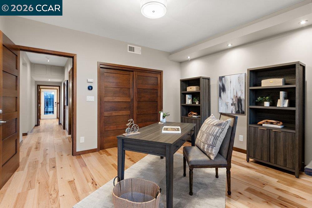 Detail Gallery Image 27 of 59 For 2083 Magnolia Way, Walnut Creek,  CA 94595 - 7 Beds | 4/1 Baths