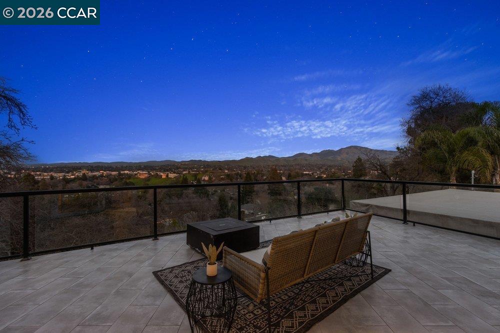 Detail Gallery Image 30 of 59 For 2083 Magnolia Way, Walnut Creek,  CA 94595 - 7 Beds | 4/1 Baths