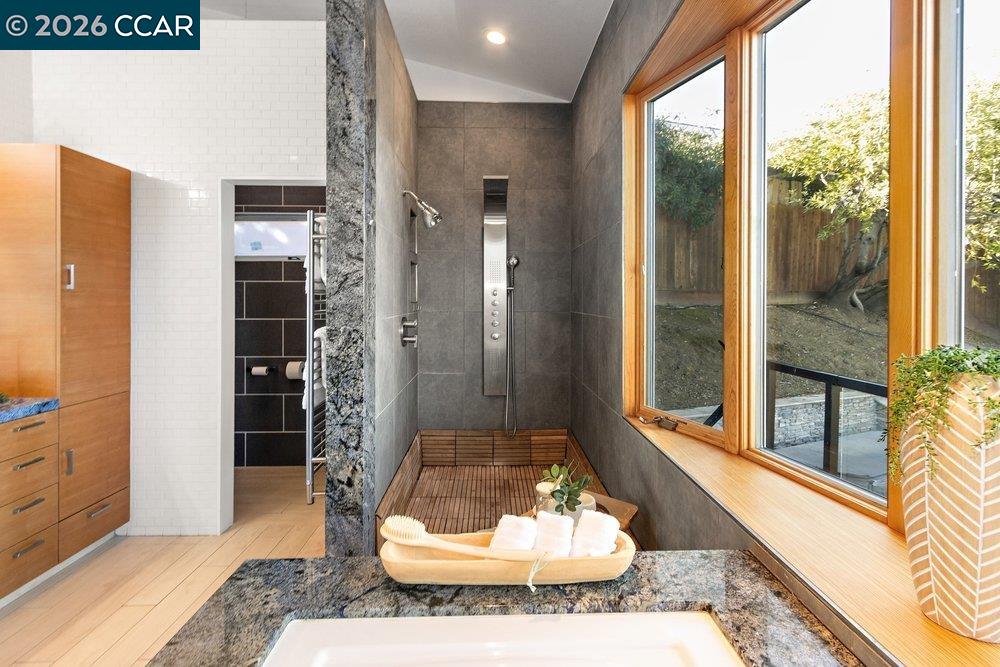 Detail Gallery Image 40 of 59 For 2083 Magnolia Way, Walnut Creek,  CA 94595 - 7 Beds | 4/1 Baths