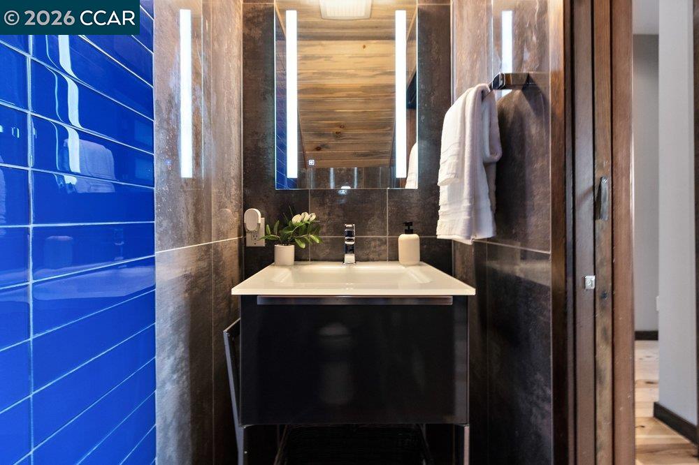 Detail Gallery Image 46 of 59 For 2083 Magnolia Way, Walnut Creek,  CA 94595 - 7 Beds | 4/1 Baths