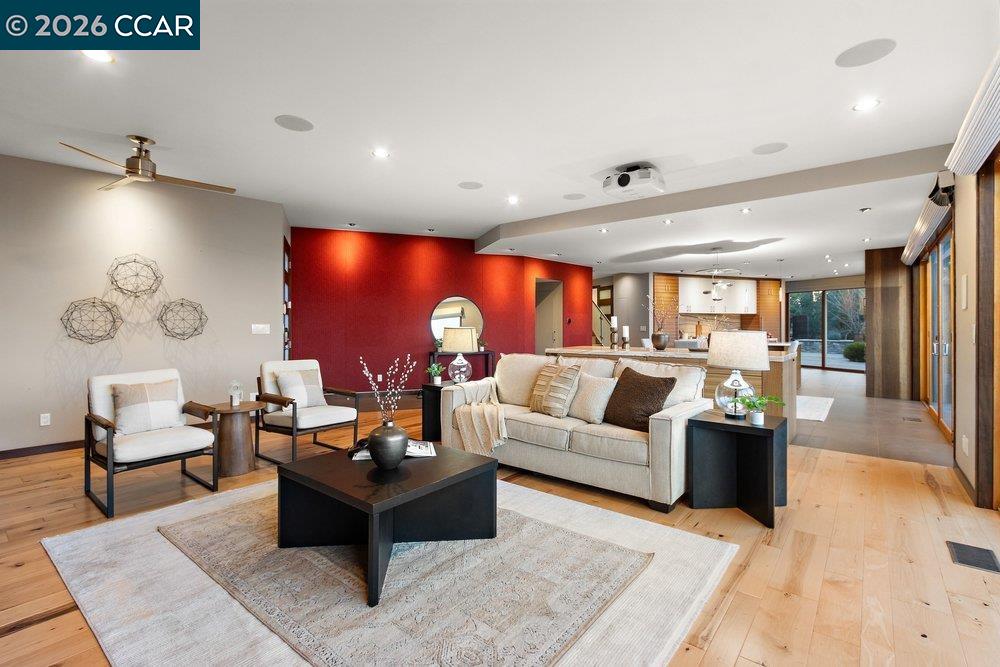 Detail Gallery Image 8 of 59 For 2083 Magnolia Way, Walnut Creek,  CA 94595 - 7 Beds | 4/1 Baths