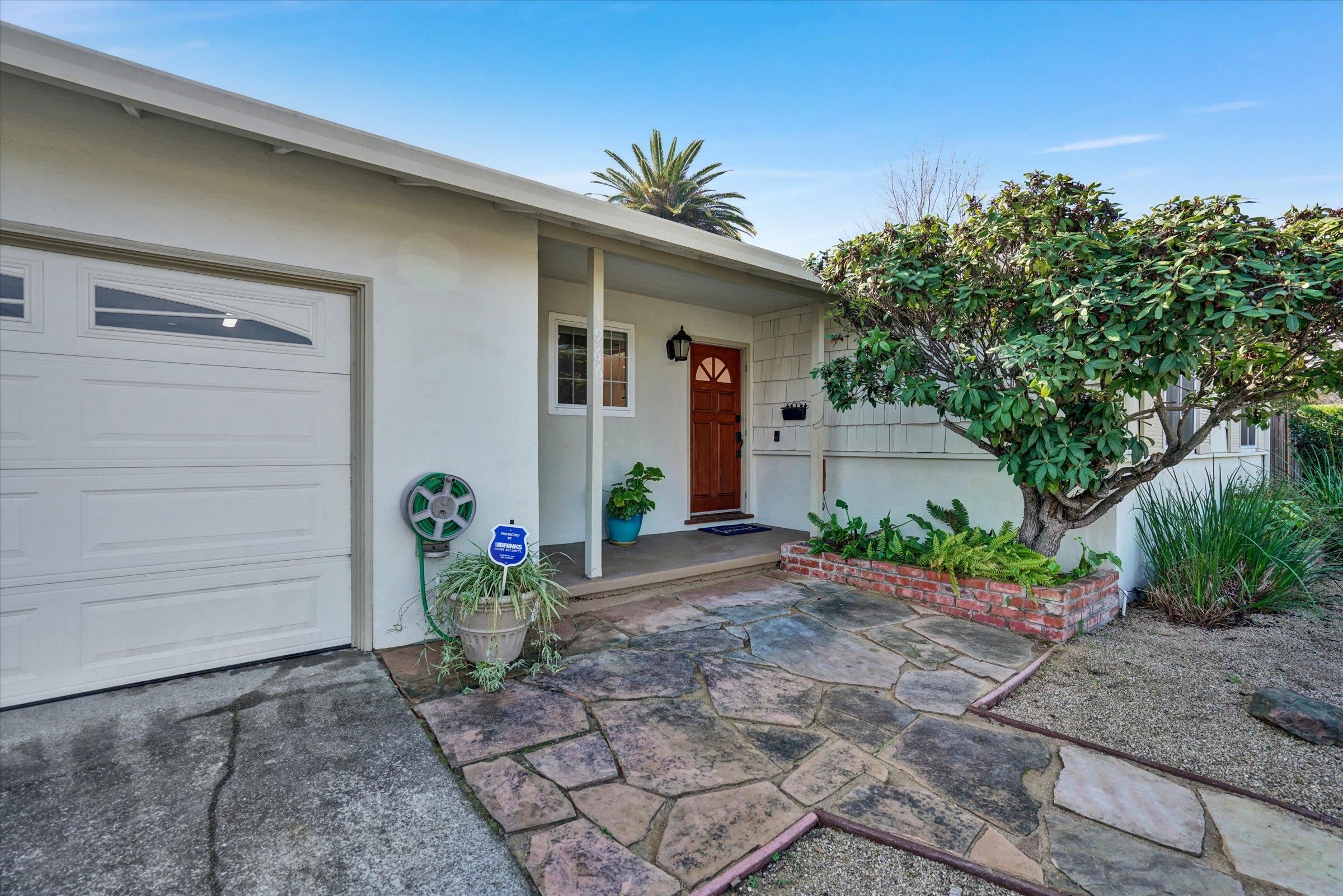 Detail Gallery Image 2 of 20 For 1966 Westover Dr, Pleasant Hill,  CA 94523 - 4 Beds | 3 Baths