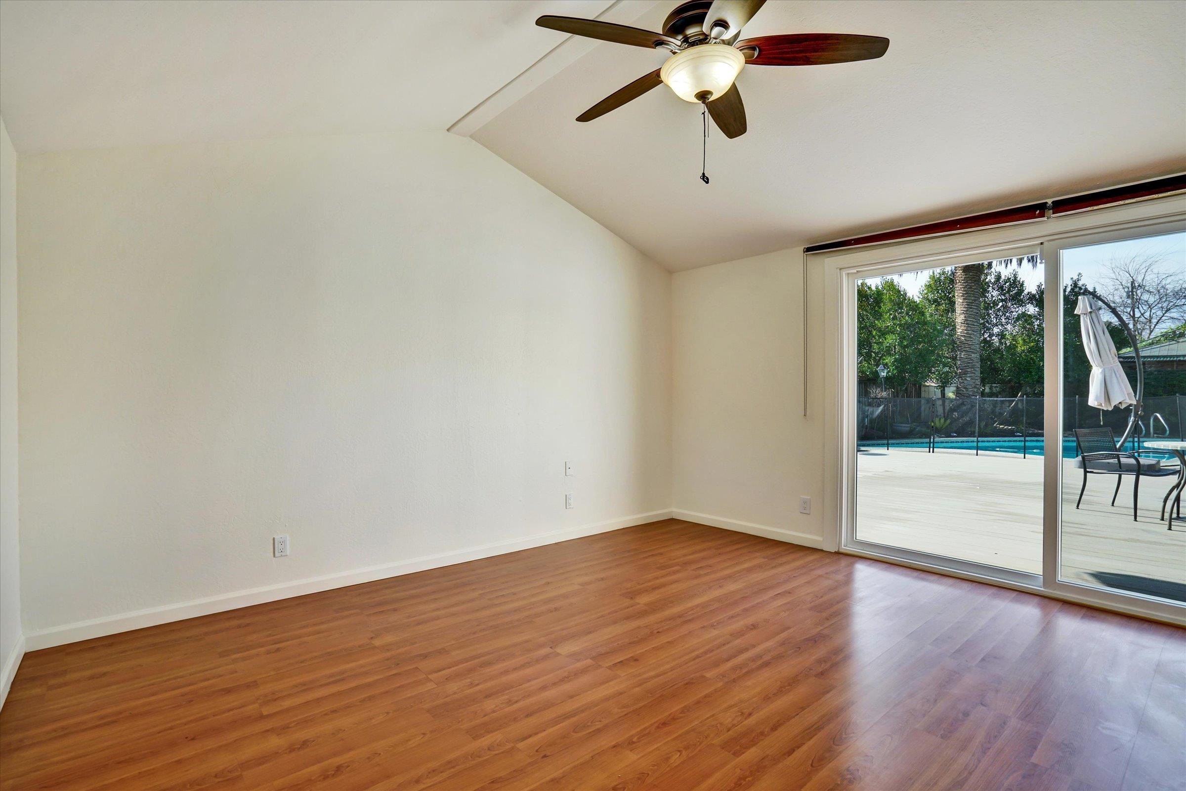 Detail Gallery Image 19 of 20 For 1966 Westover Dr, Pleasant Hill,  CA 94523 - 4 Beds | 3 Baths