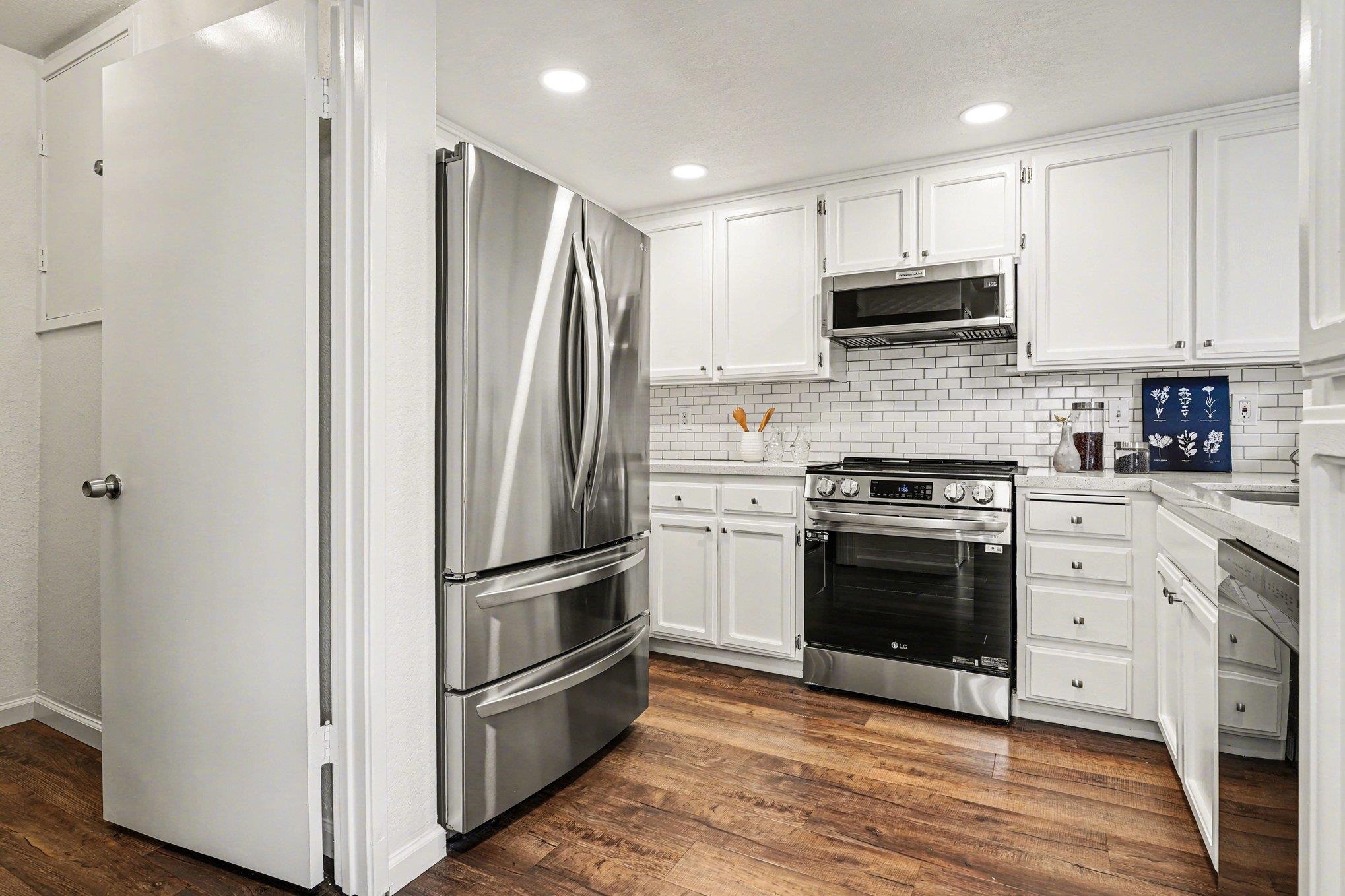 Photo #8: 41122933 Listing: Photo #8