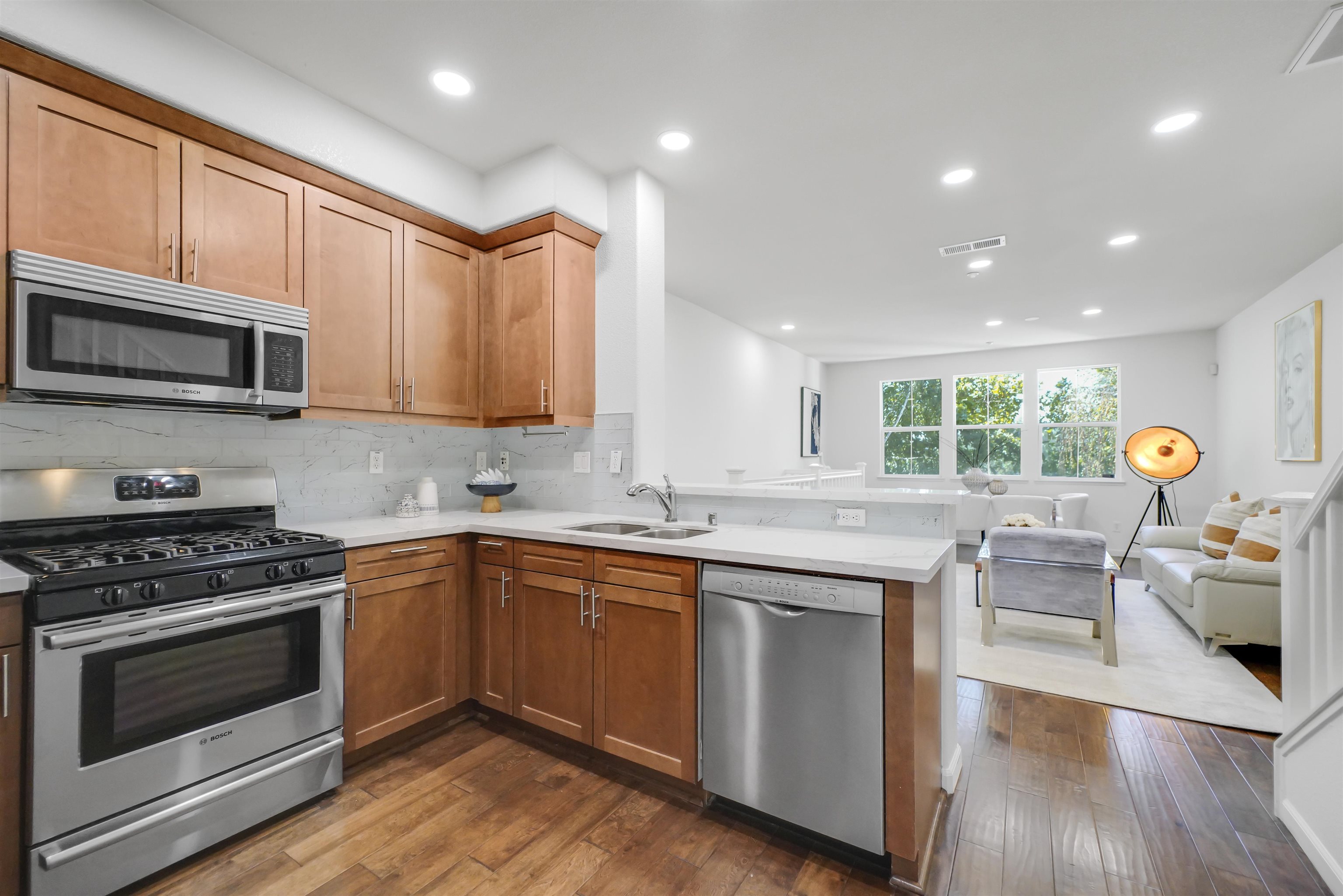 Detail Gallery Image 36 of 60 For 714 N Capitol Ave, San Jose,  CA 95133 - 3 Beds | 3 Baths