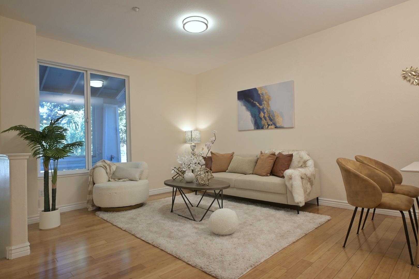 Photo #3: 41122937 Listing: Photo #3