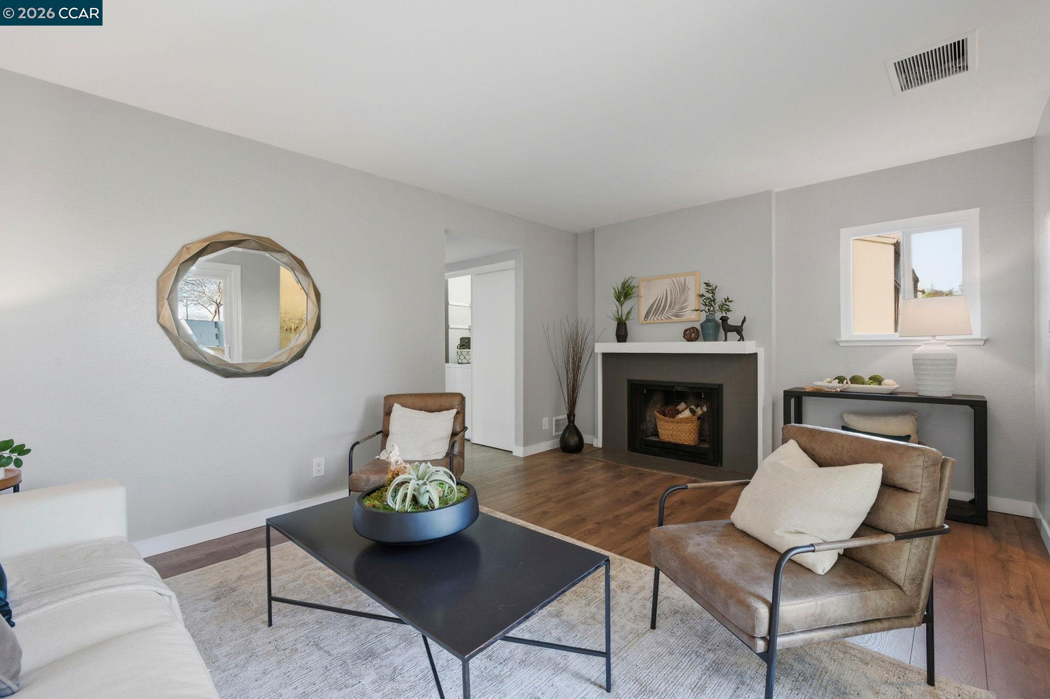 Photo #8: 41122943 Listing: Photo #8