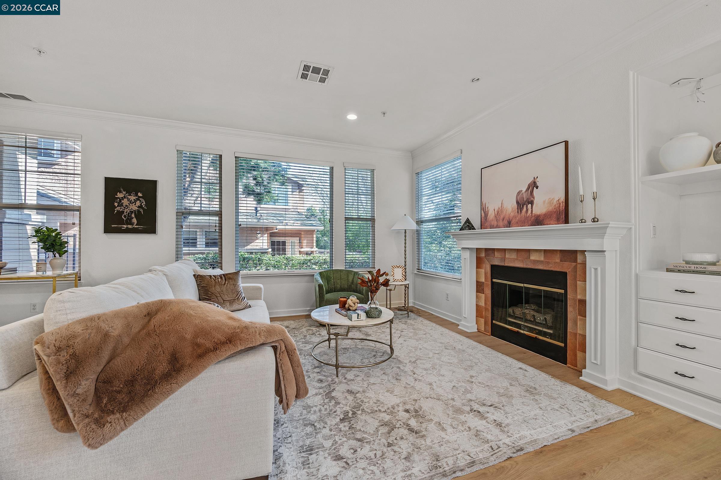 Photo #4: 41122945 Listing: Photo #4