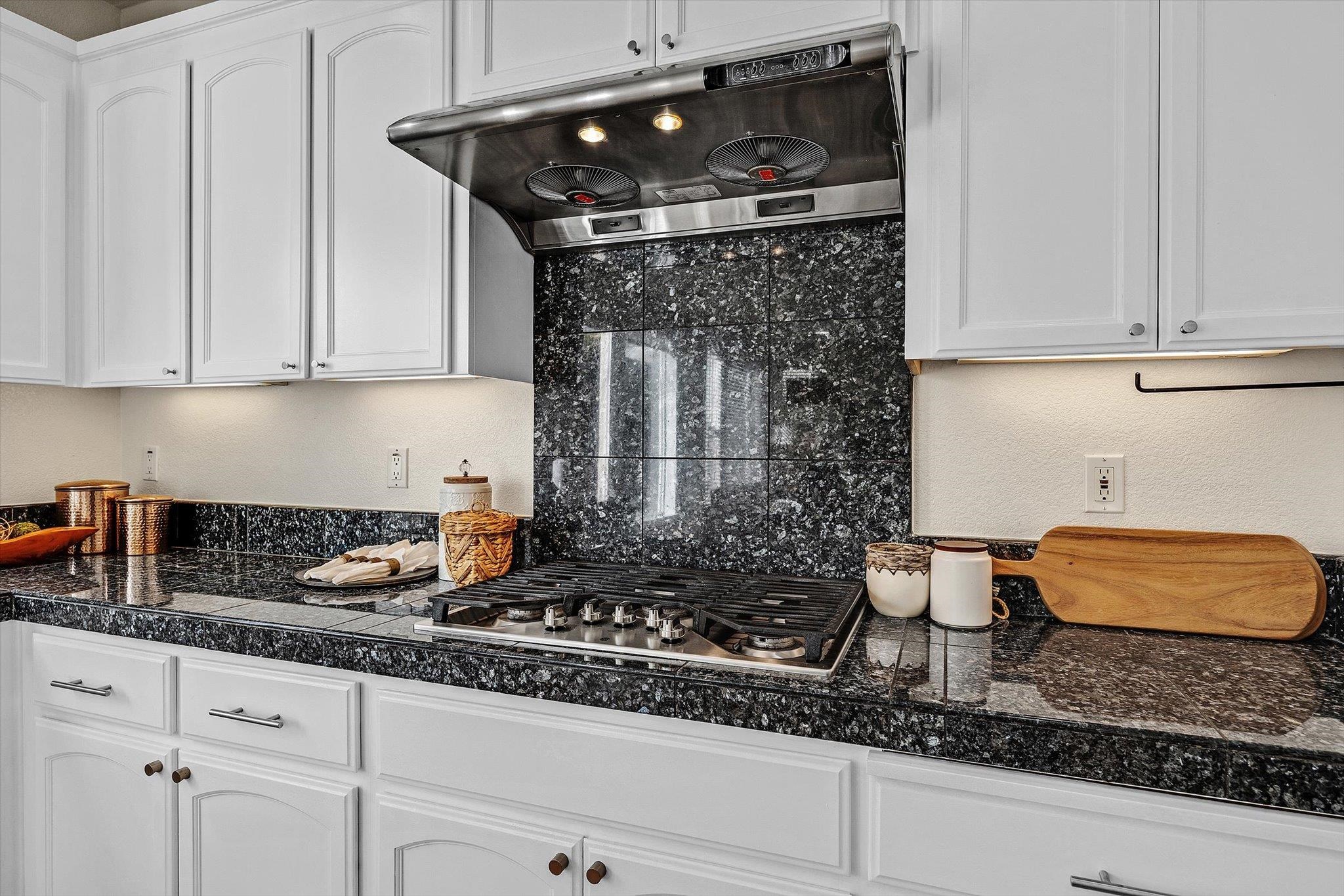 Detail Gallery Image 13 of 44 For 4185 Font Ct, Dublin,  CA 94568 - 3 Beds | 2/1 Baths