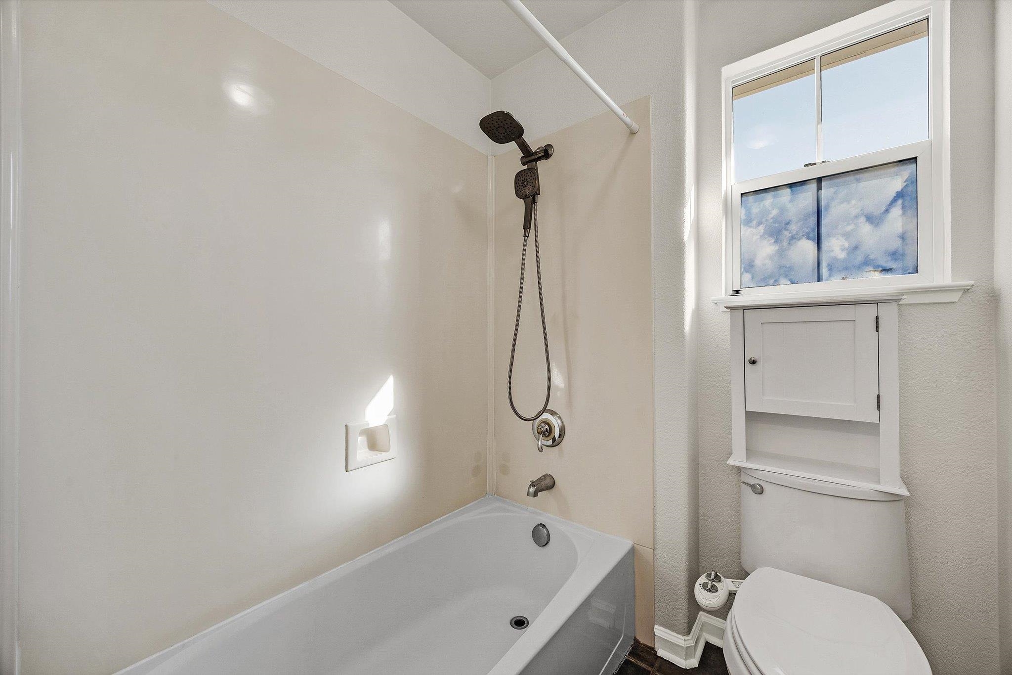 Detail Gallery Image 18 of 44 For 4185 Font Ct, Dublin,  CA 94568 - 3 Beds | 2/1 Baths