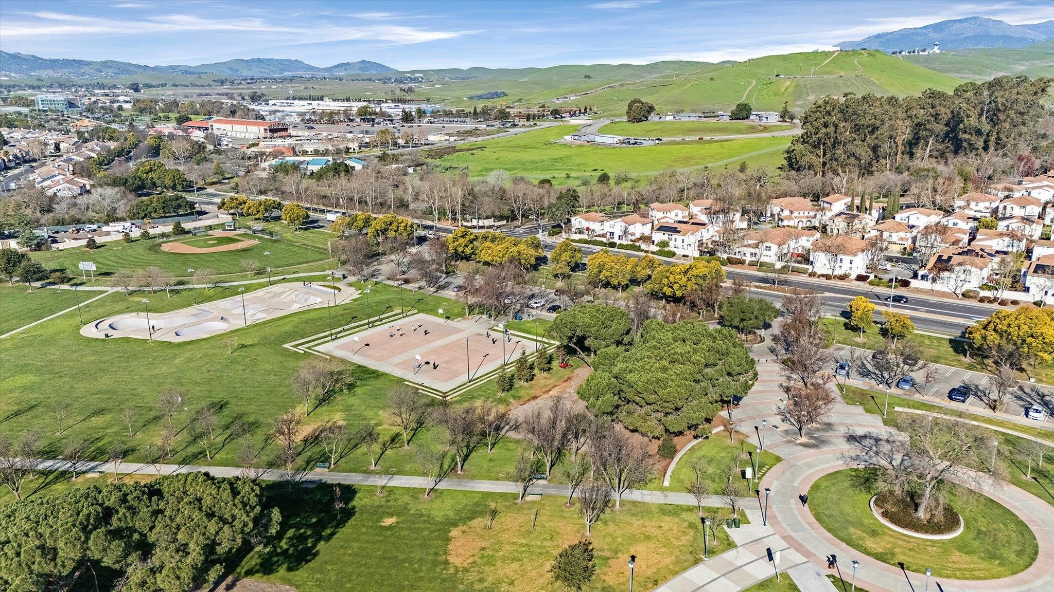 Detail Gallery Image 33 of 44 For 4185 Font Ct, Dublin,  CA 94568 - 3 Beds | 2/1 Baths